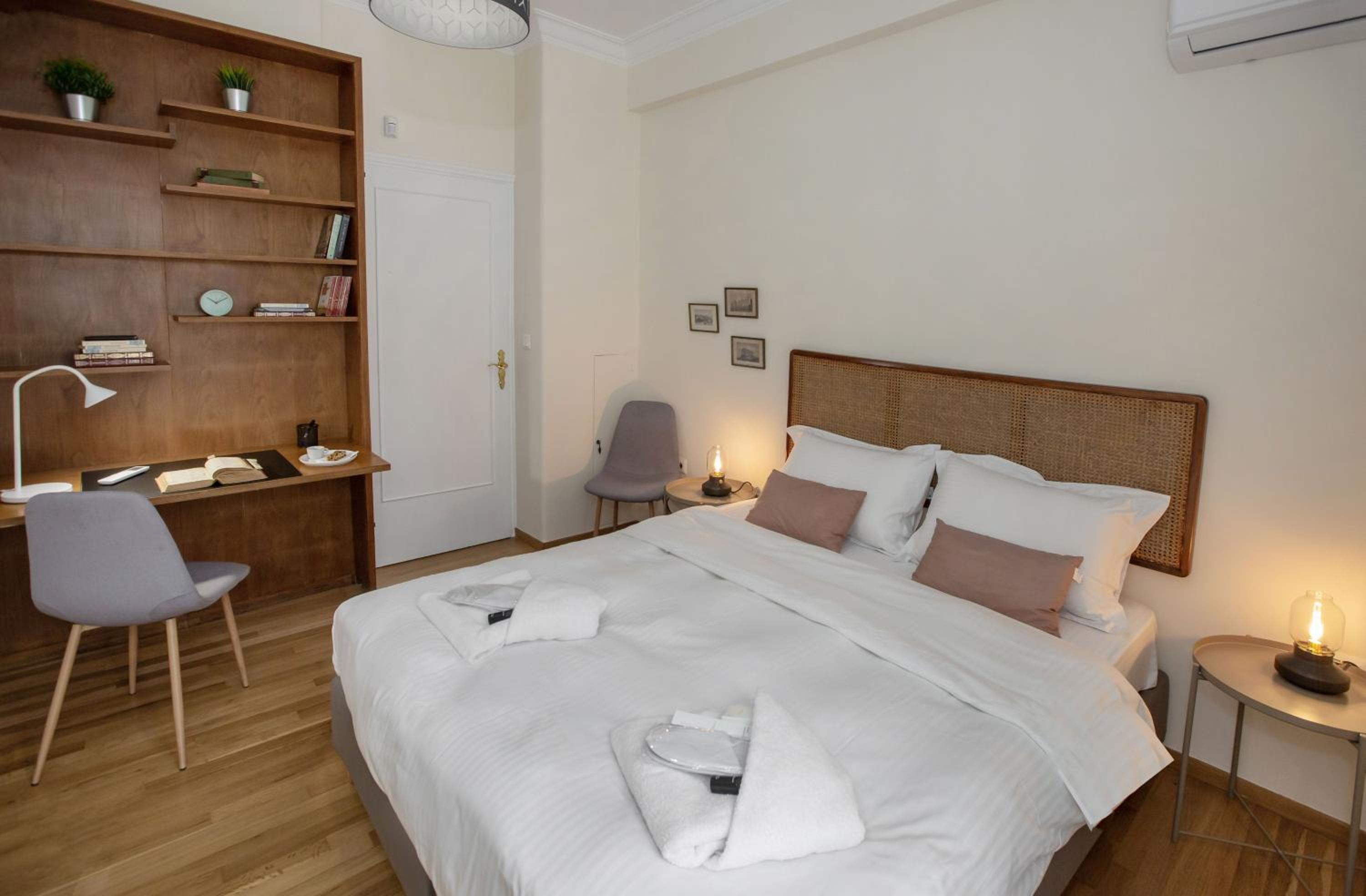 Syntagma Apartments with Acropolis view