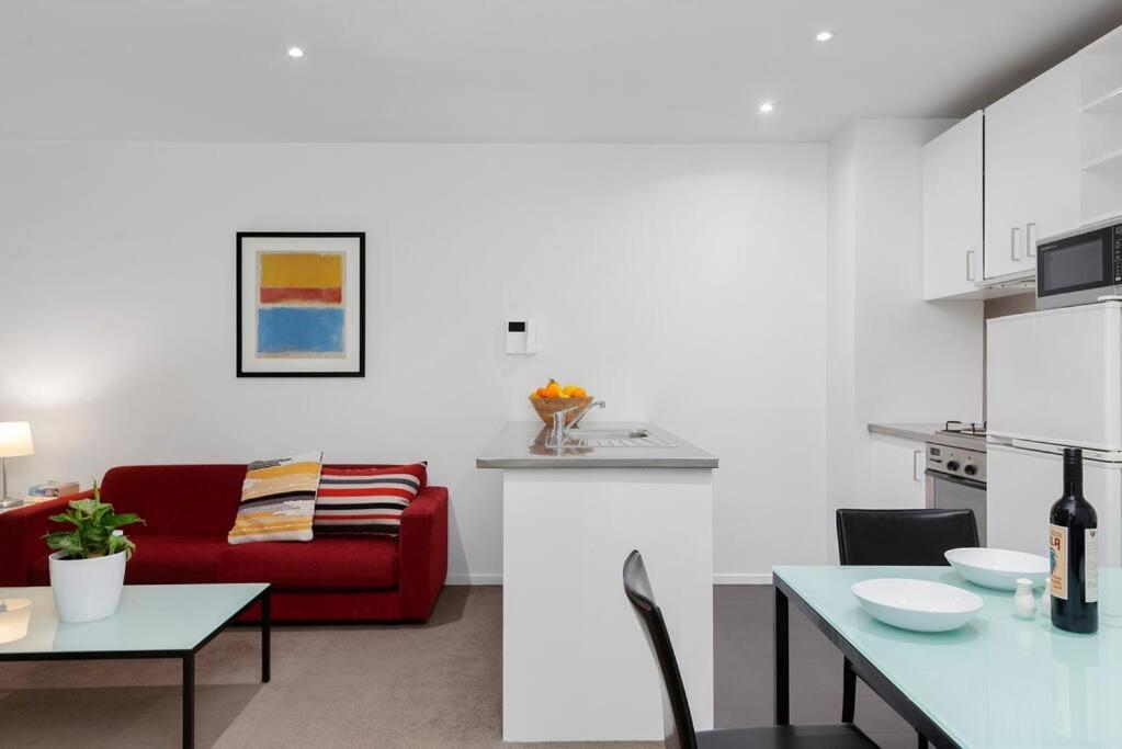 107 Astral Apartments - Image 5