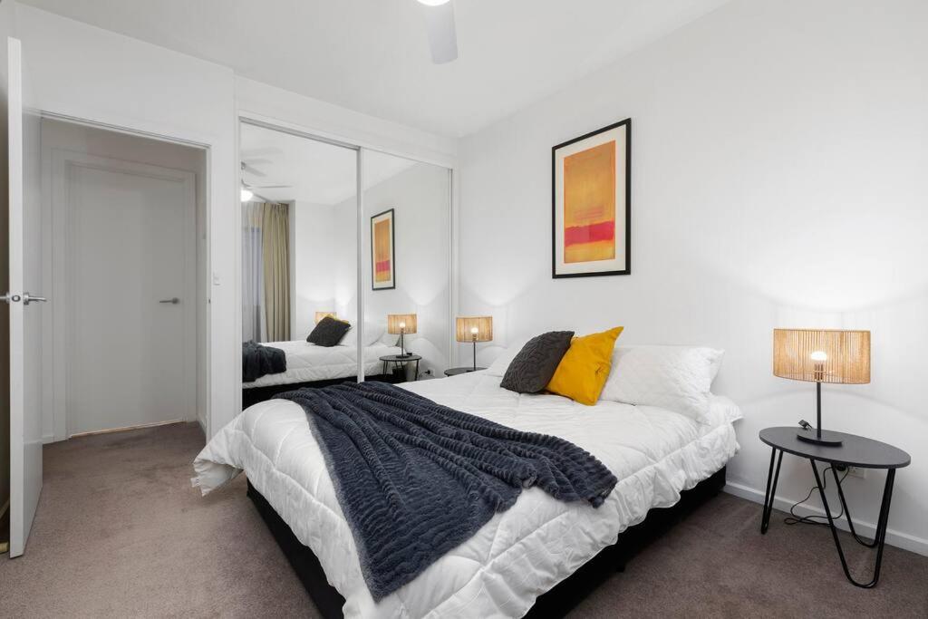 107 Astral Apartments - Image 3