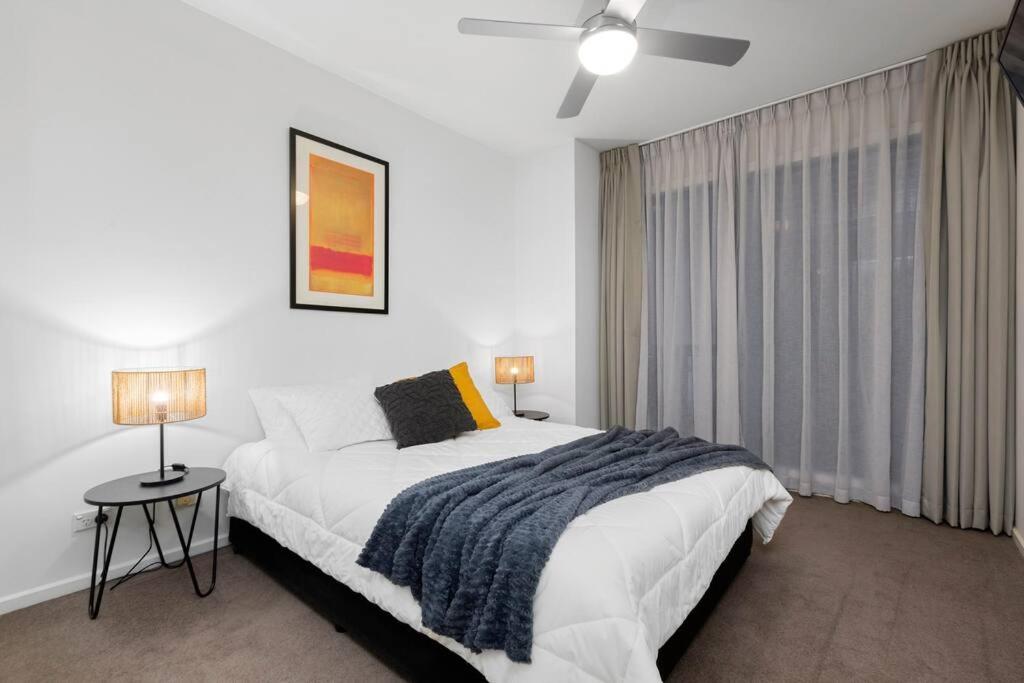 107 Astral Apartments - Image 4