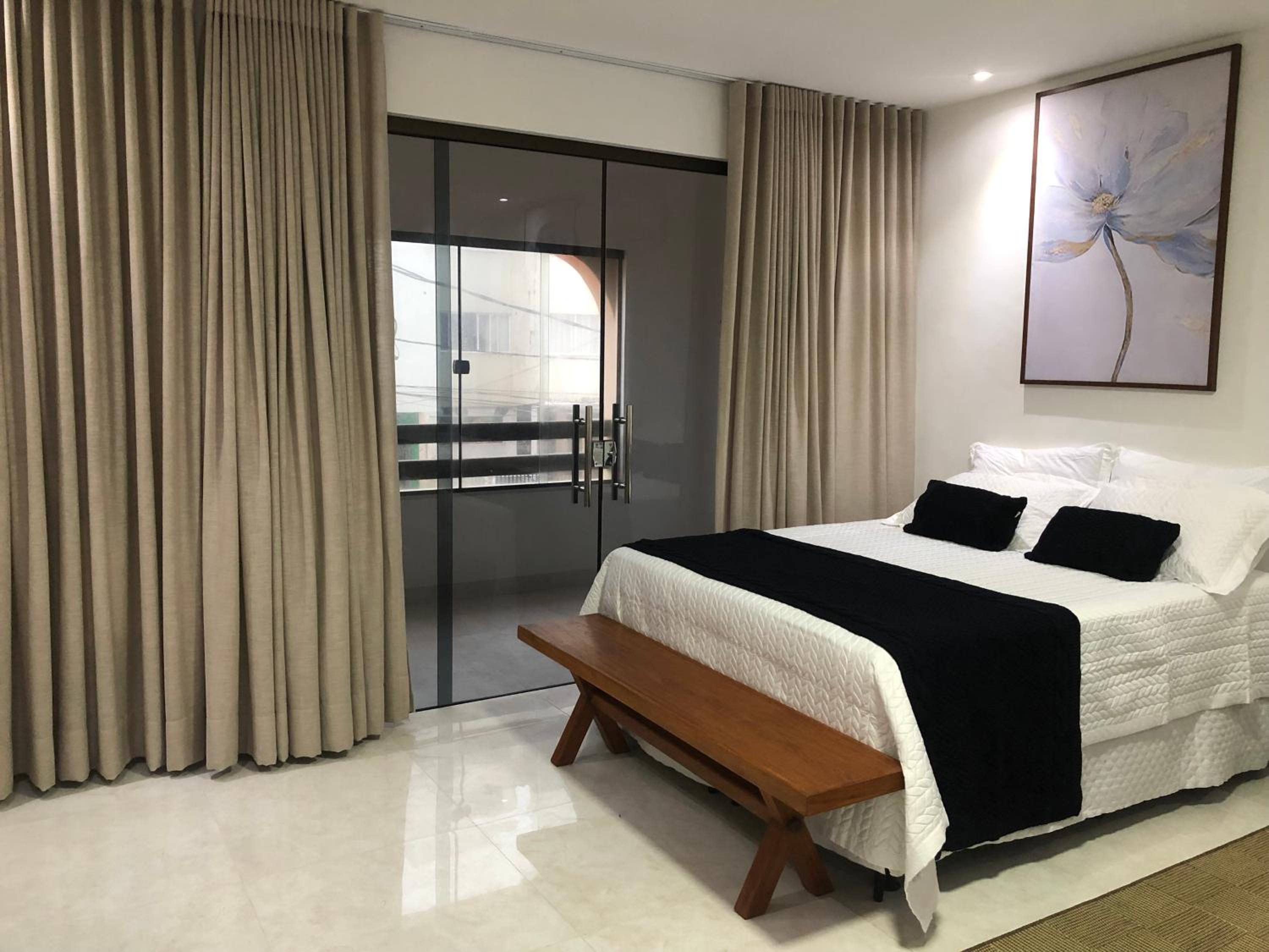 TURISHOUSE SUITES view 5