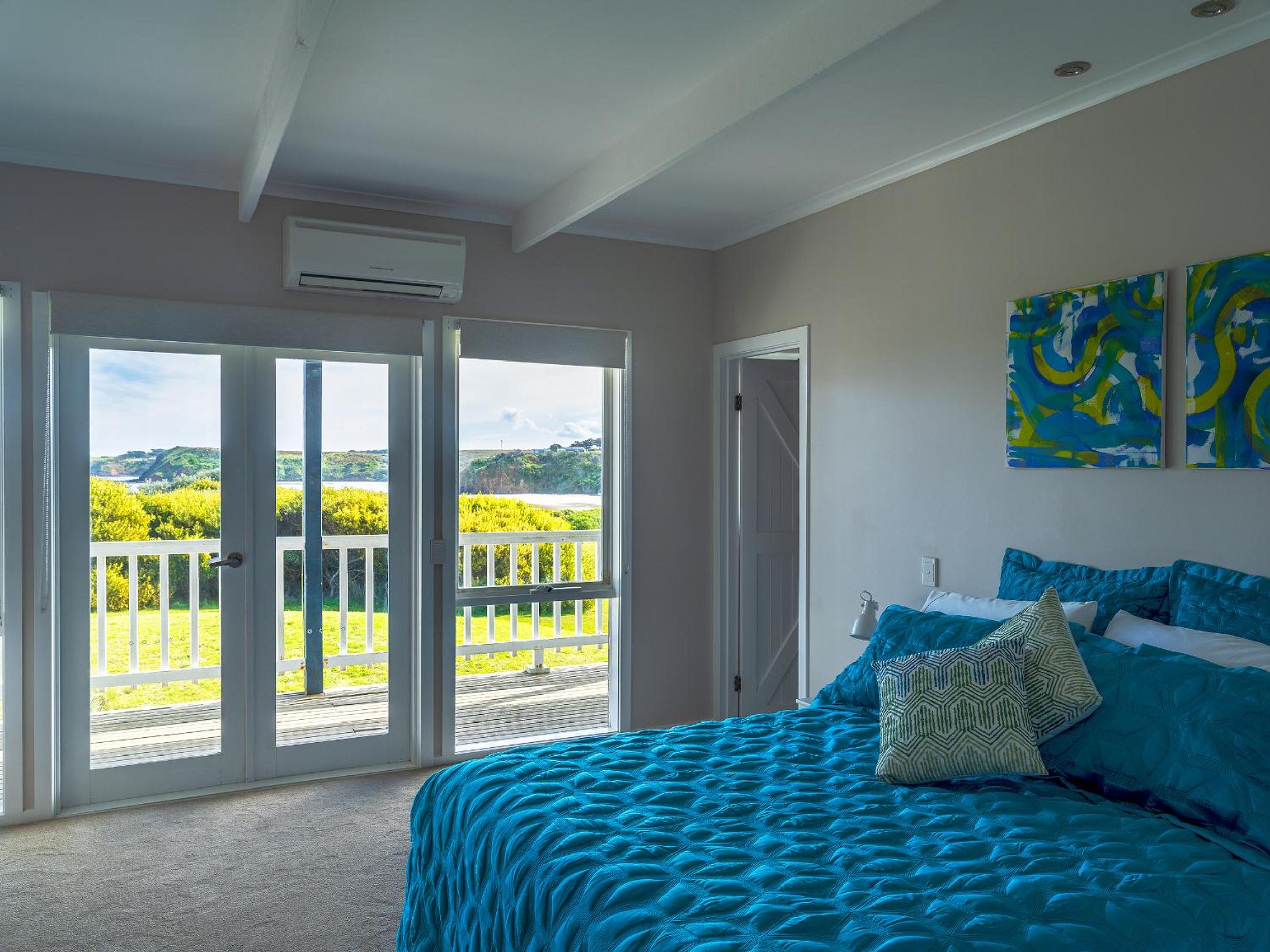 1-bedroom unit with balcony and ocean views!