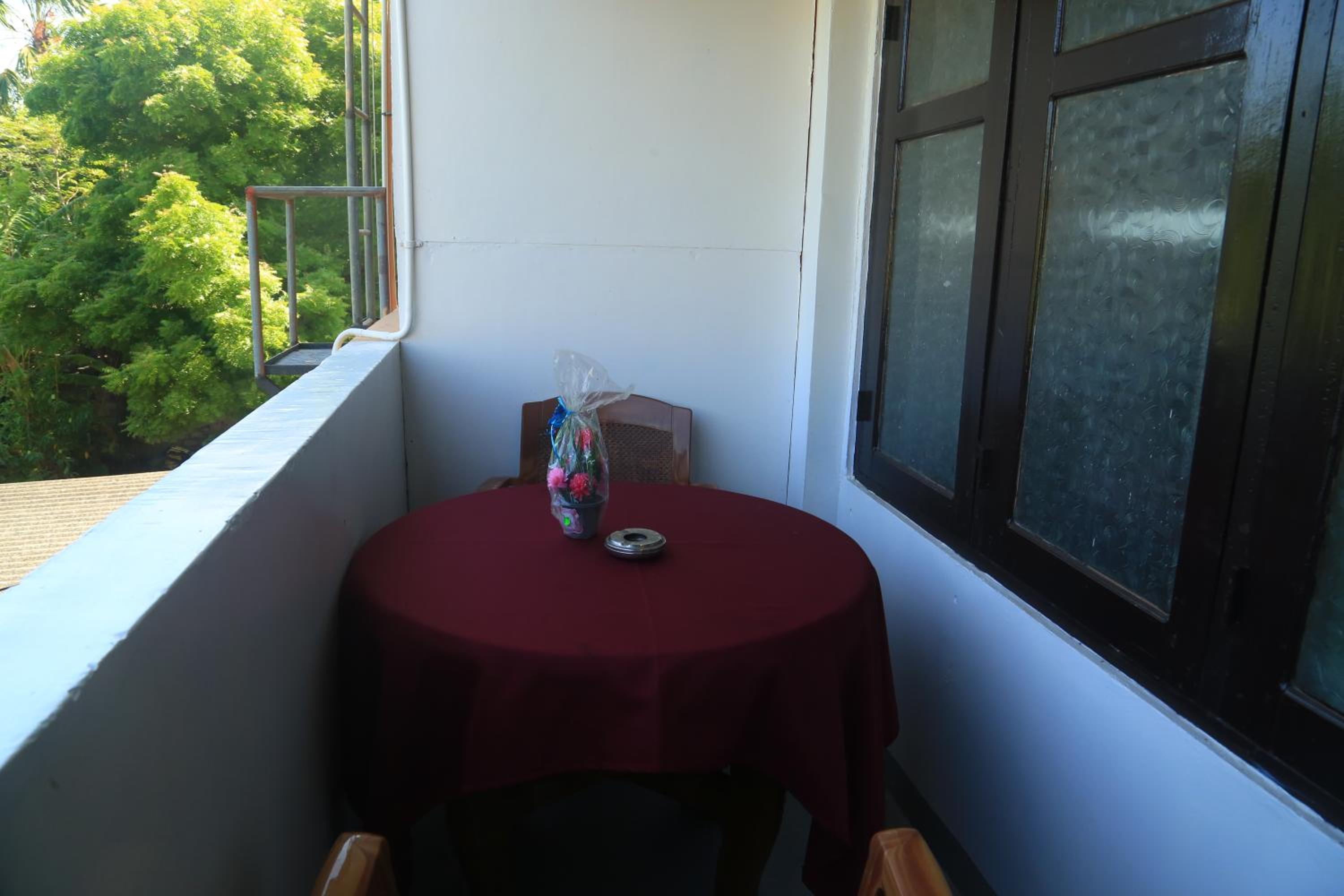 balcony