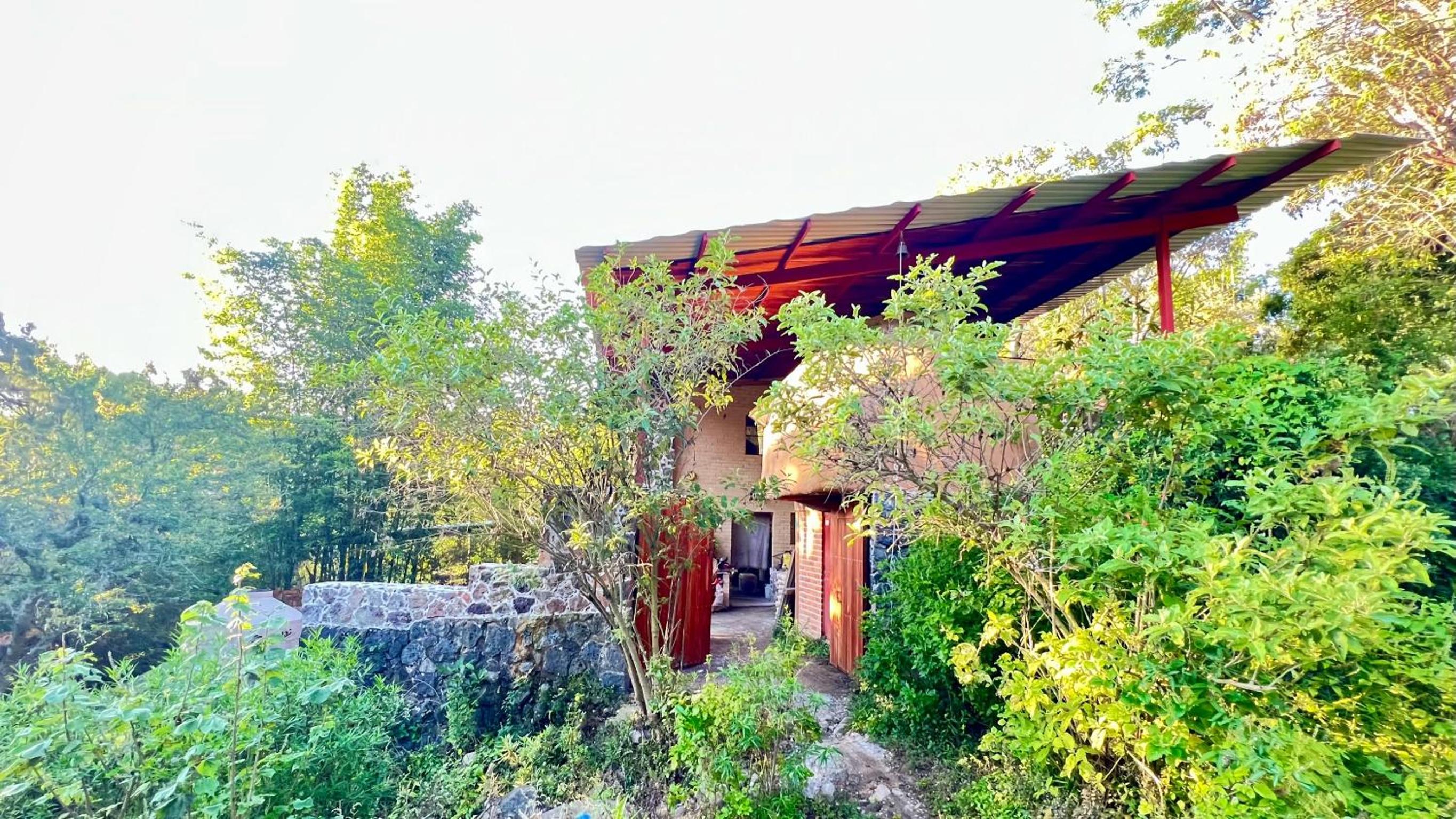 Santuario Ave Fénix-Cabañas view 2