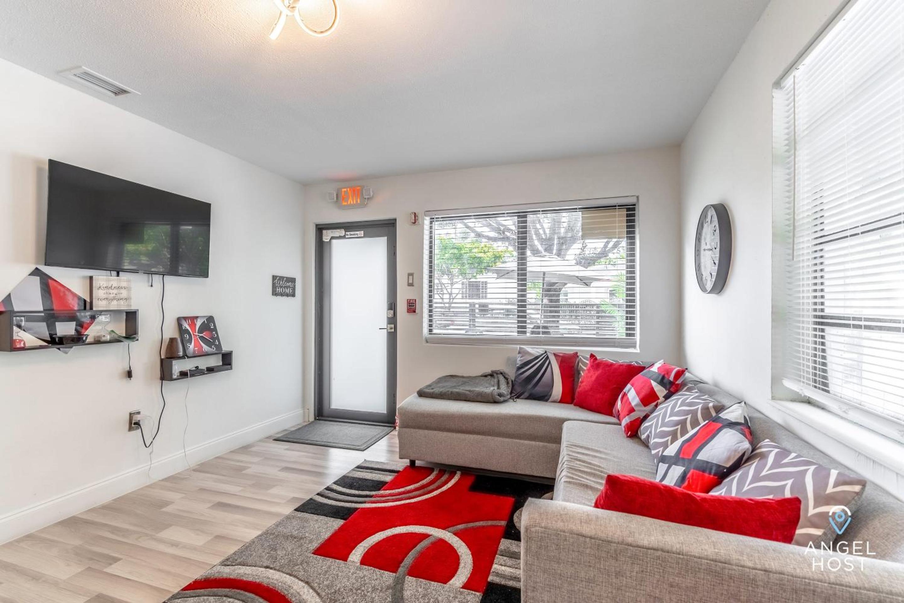 Residential Stay Heart of Design District, Near Wynwood