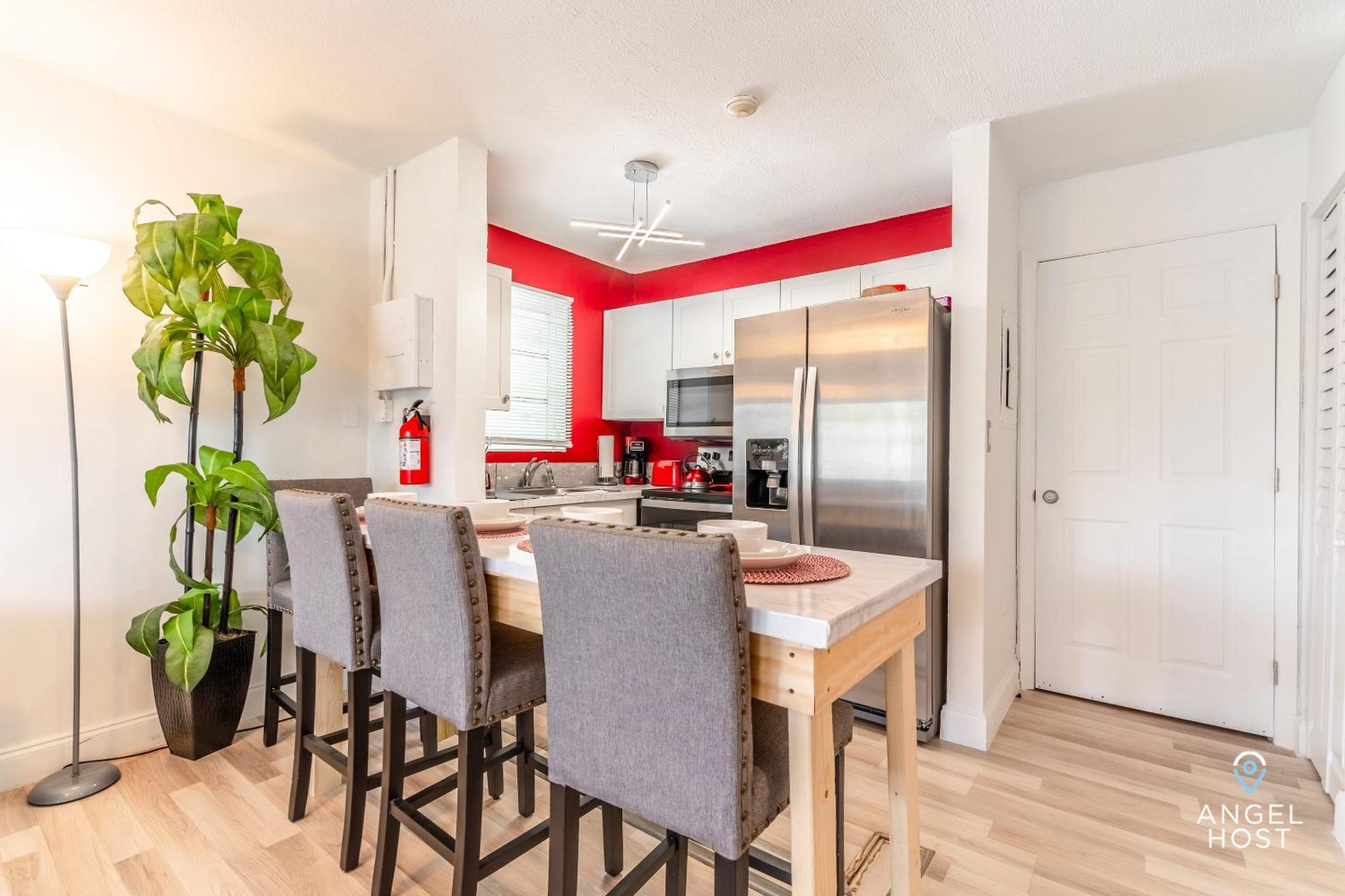 Residential Stay Heart of Design District, Near Wynwood