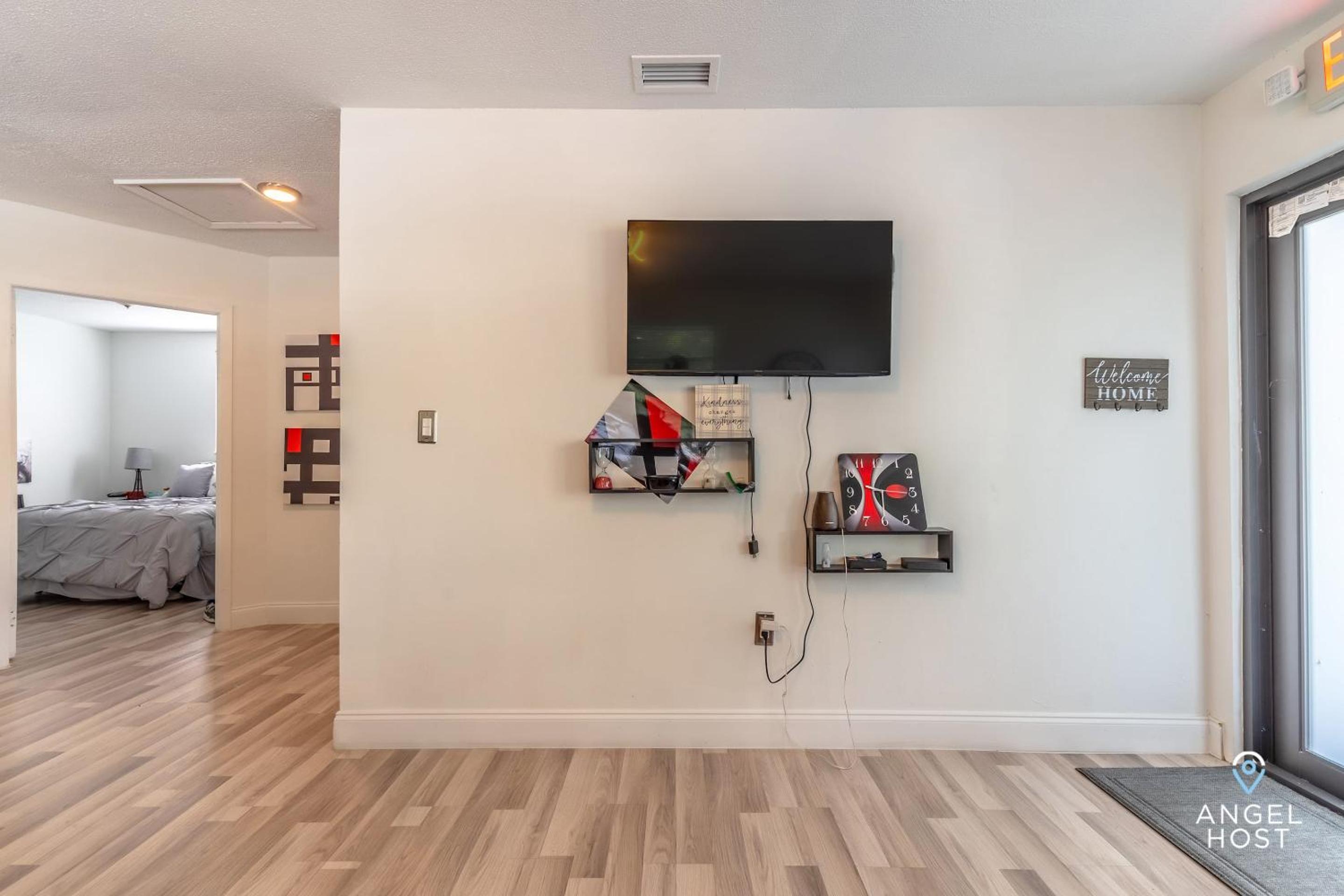 Residential Stay Heart of Design District, Near Wynwood