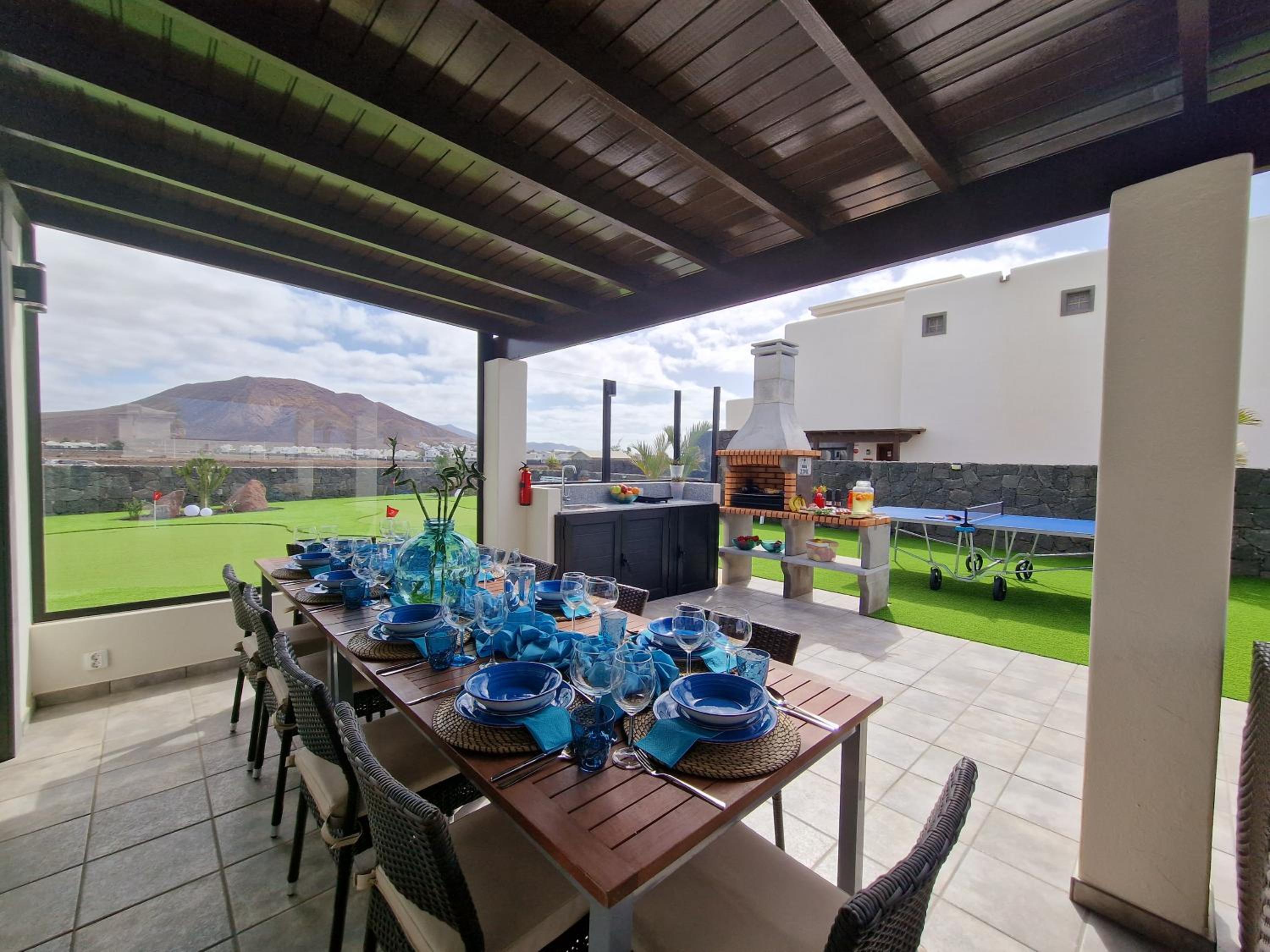 VILLA KARLA