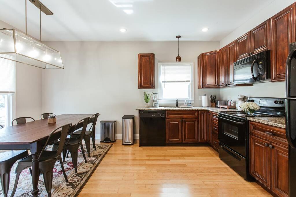 Meet Me in Athens I Beautiful 4-Bdrm House I 1 Mile to DT and Mins to UGA view 5