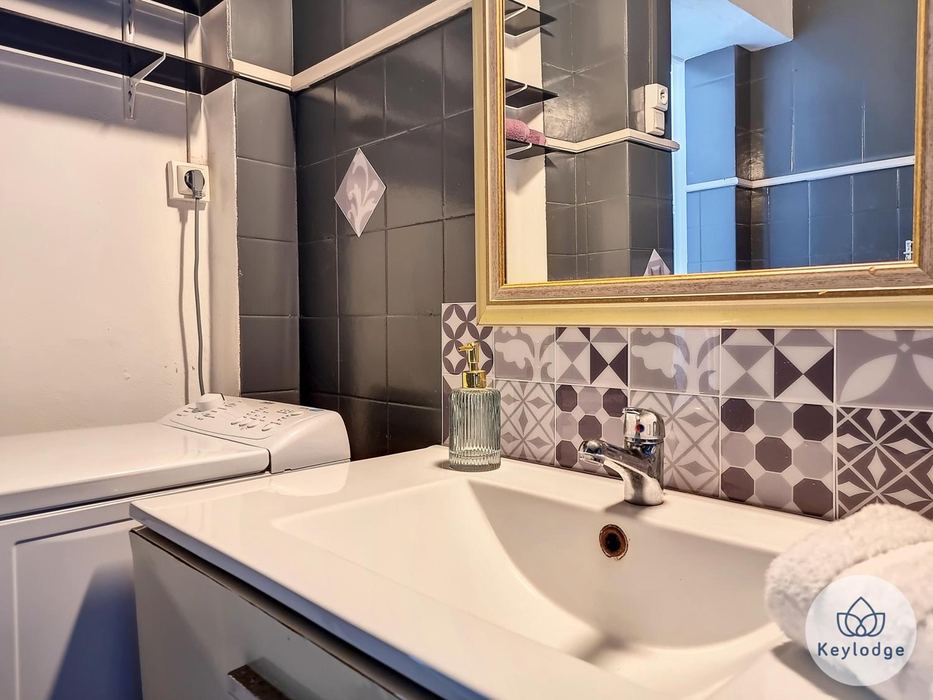 Vigot - T2 - 50m² - Saint-Denis view 4