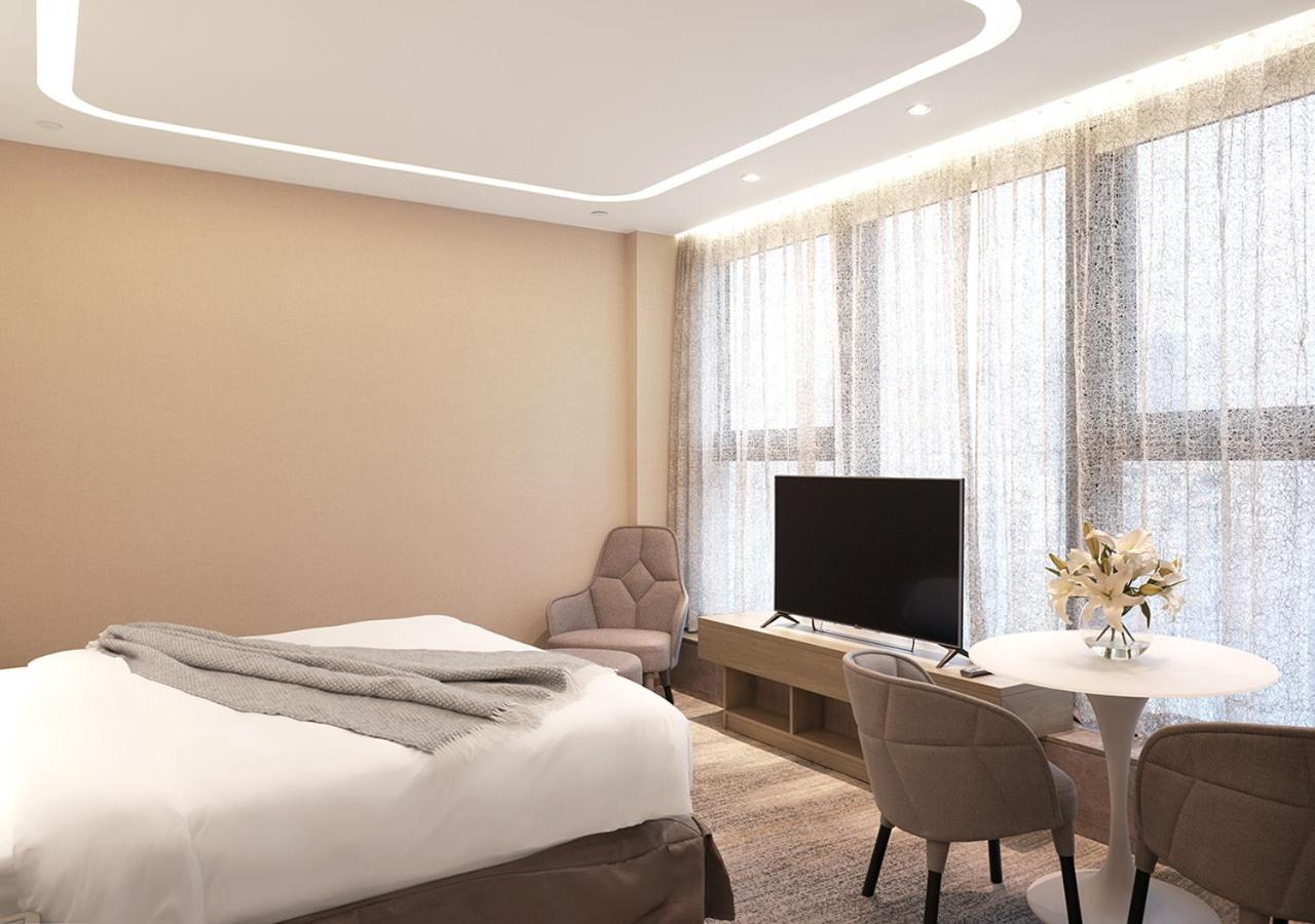 Oasis Aurum 181 Hotel
