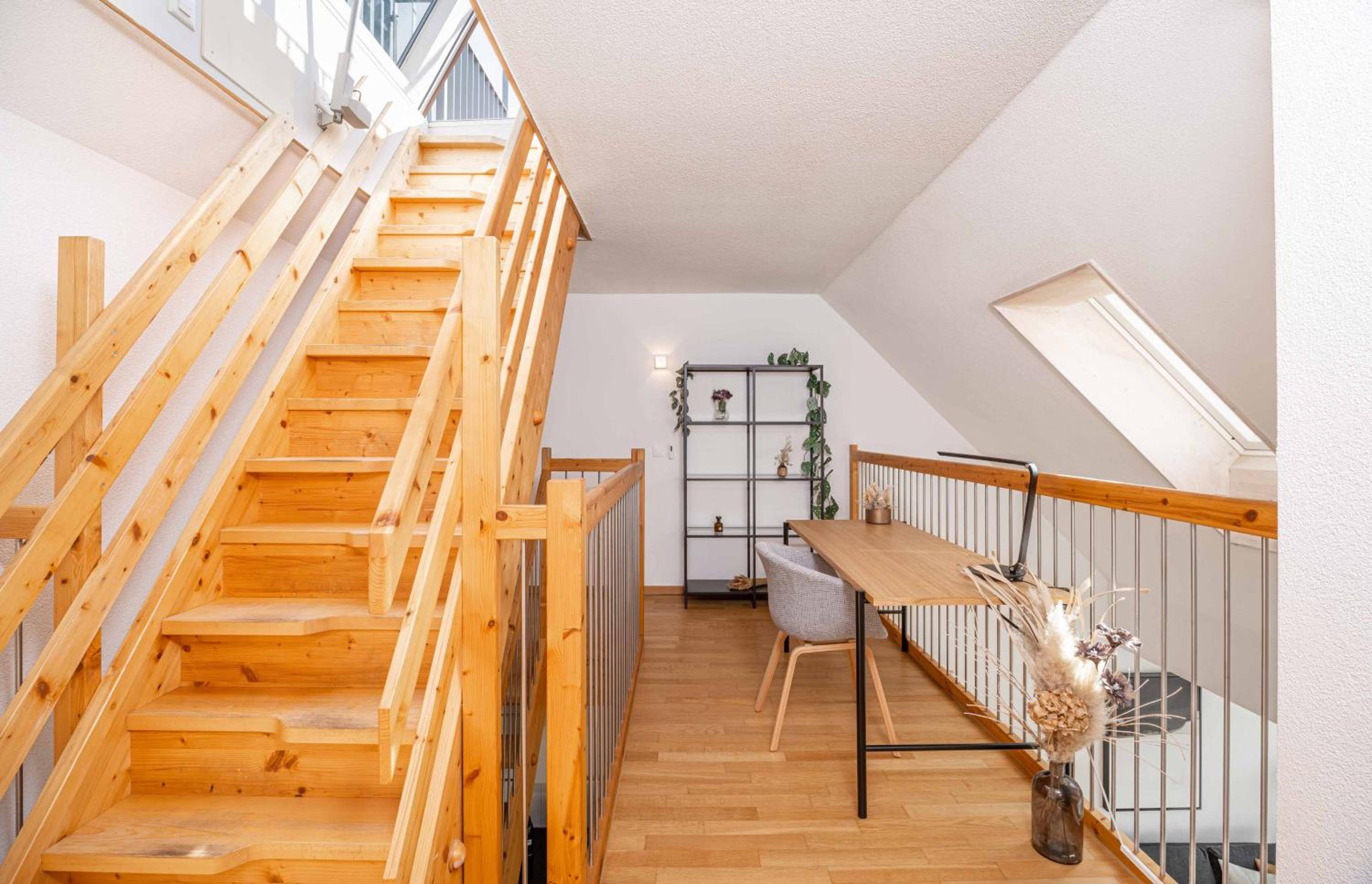 Modern 3BDR Duplex with Skyroof in Trendy Zurich West