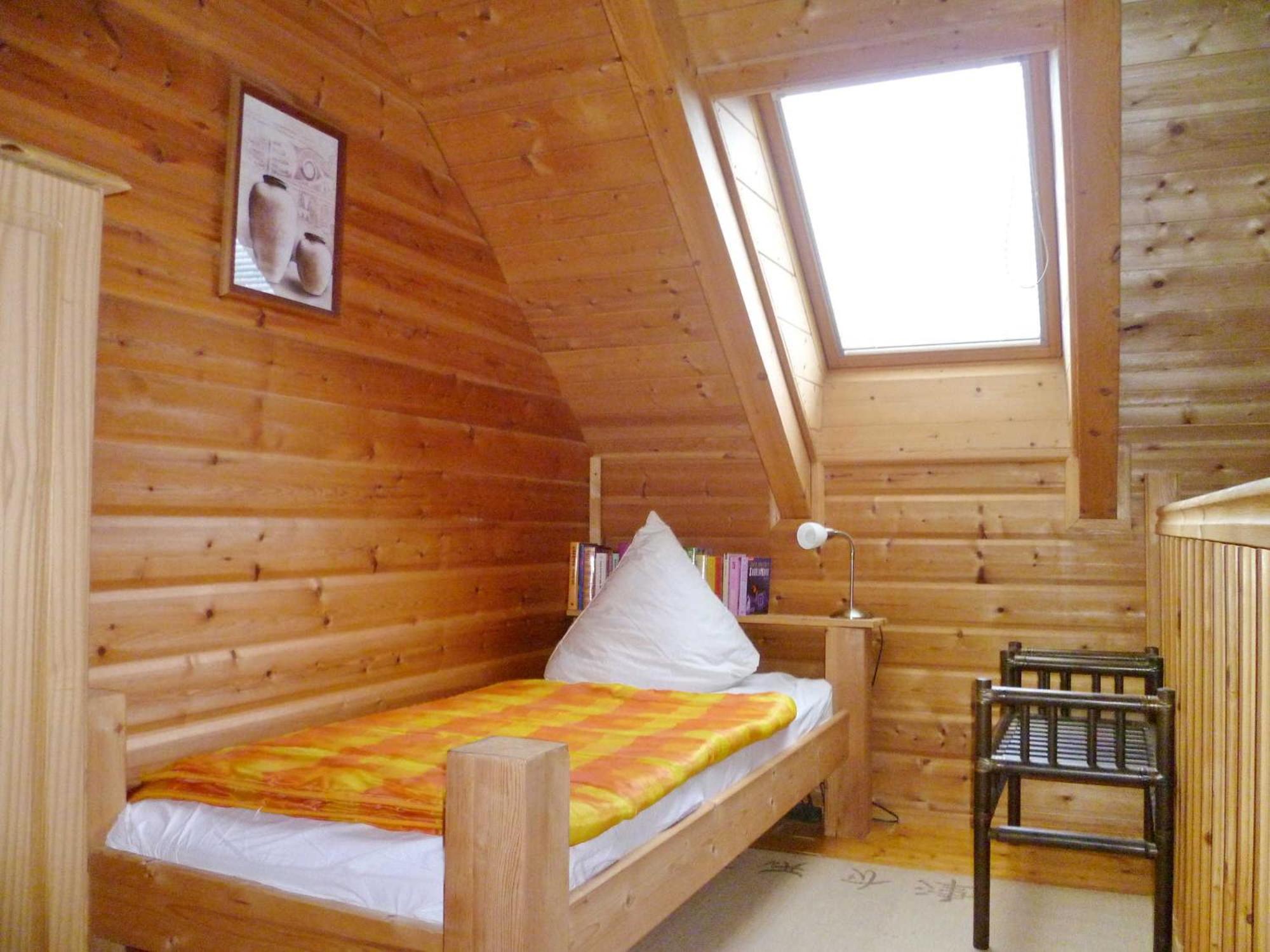 Holzblockhaus mit Kamin am Kite , Surf und Badestrand