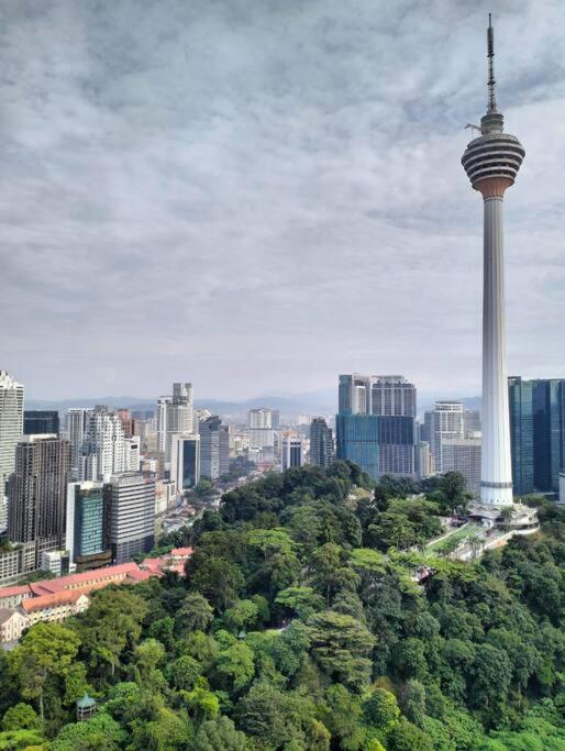 KLCC SkyTowerViewSuite AT CeylonzSuites