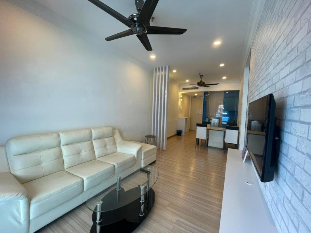 The Wave 2BR SEAVIEW - High Floor l Unifi photo 8