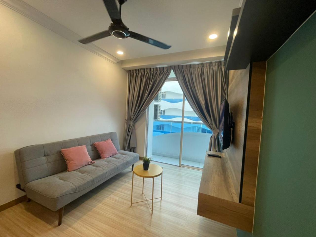 The Wave 2BR SEAVIEW - High Floor l Unifi photo 7