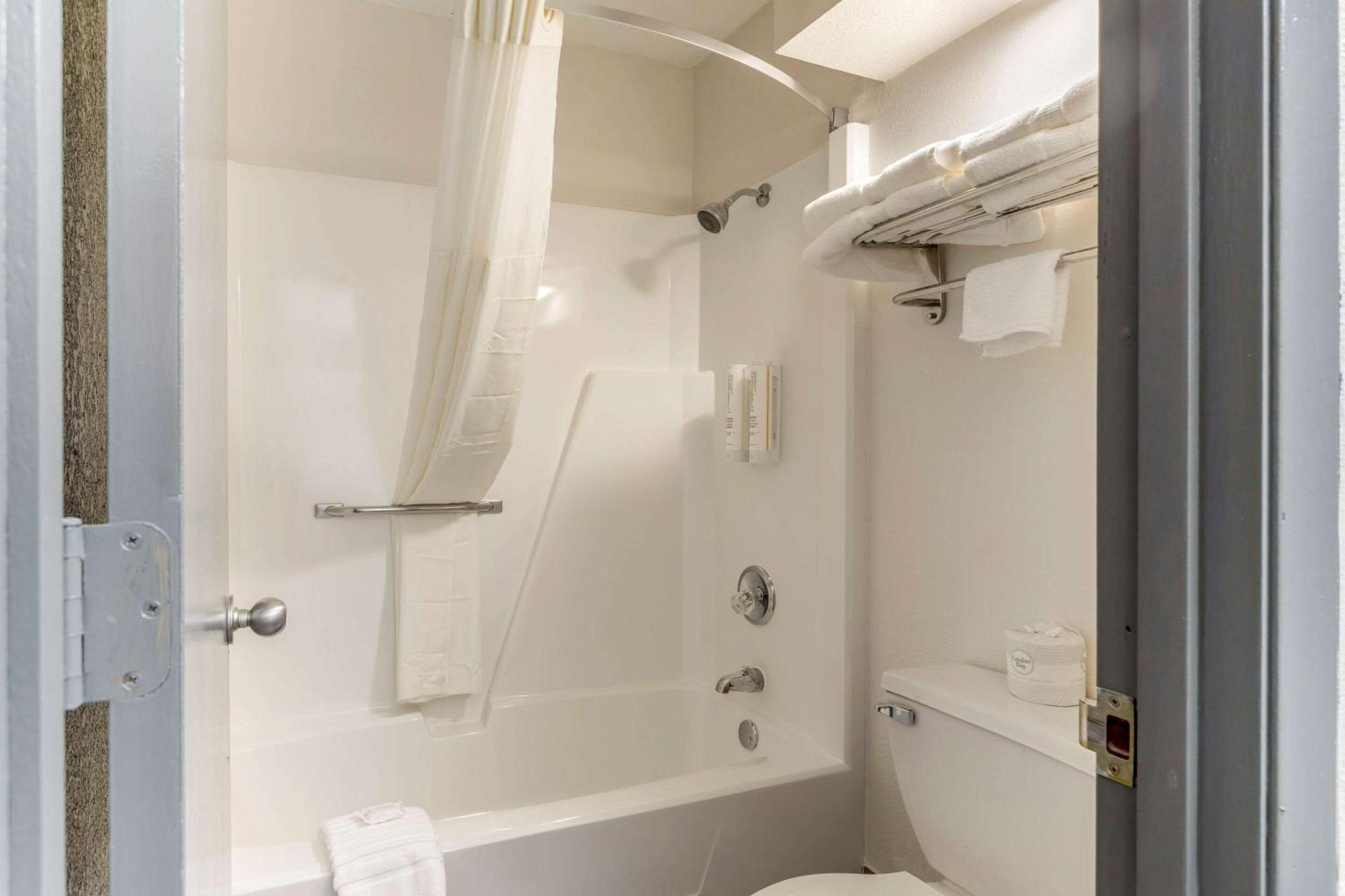 Clarion Pointe Kimball By Choice Hotels - Property Image 7