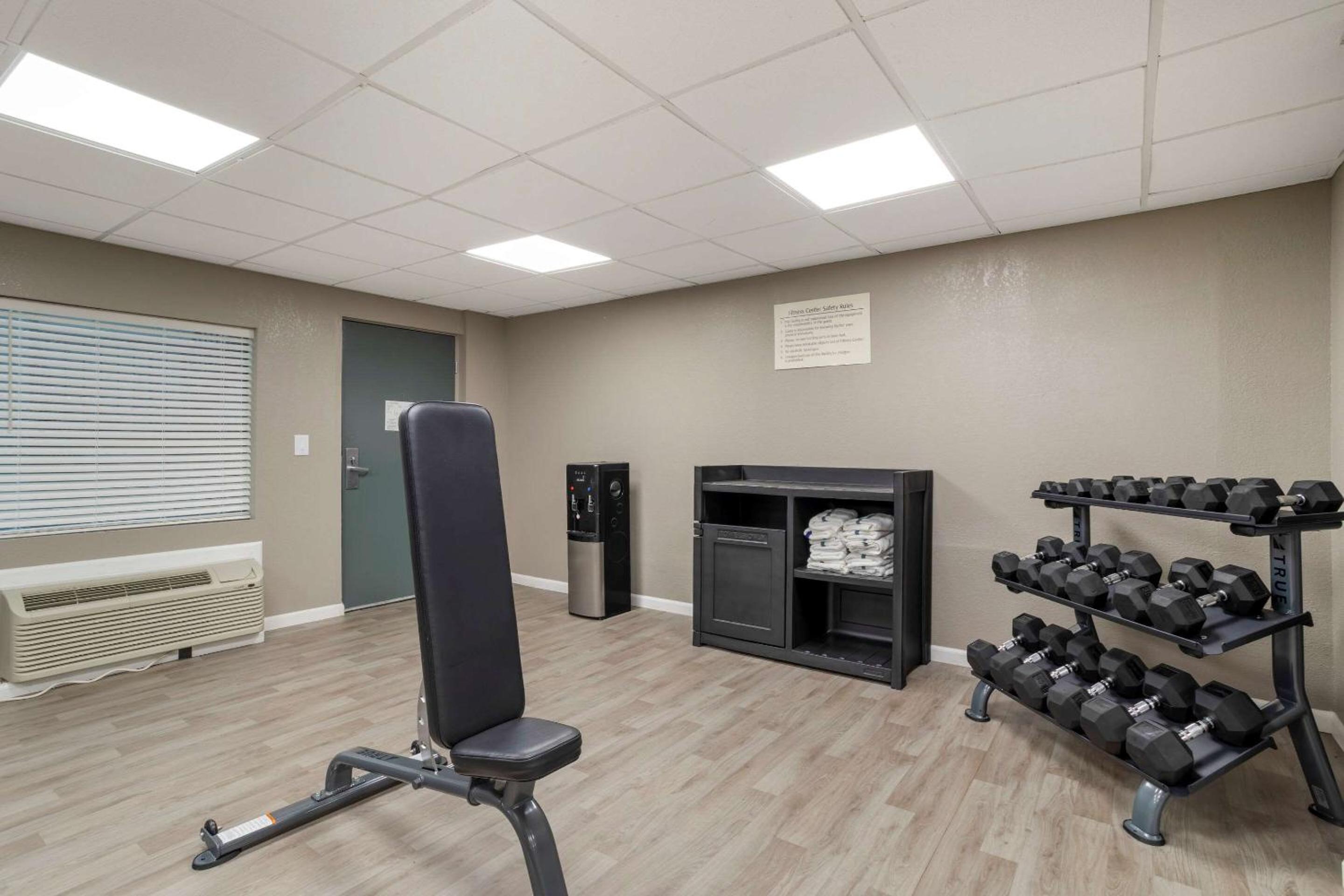 Clarion Pointe Kimball By Choice Hotels - Property Image 2