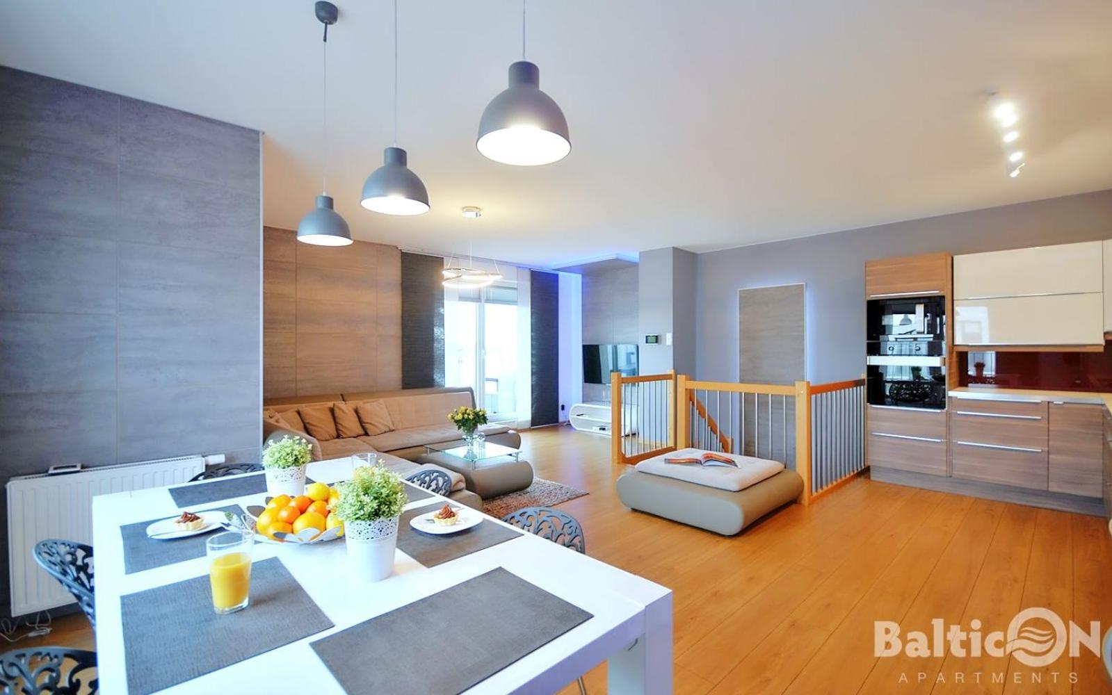 Apartamenty BalticON Polanki - Sauna, Fitness inclusive - Basen latem, Pool im Sommer