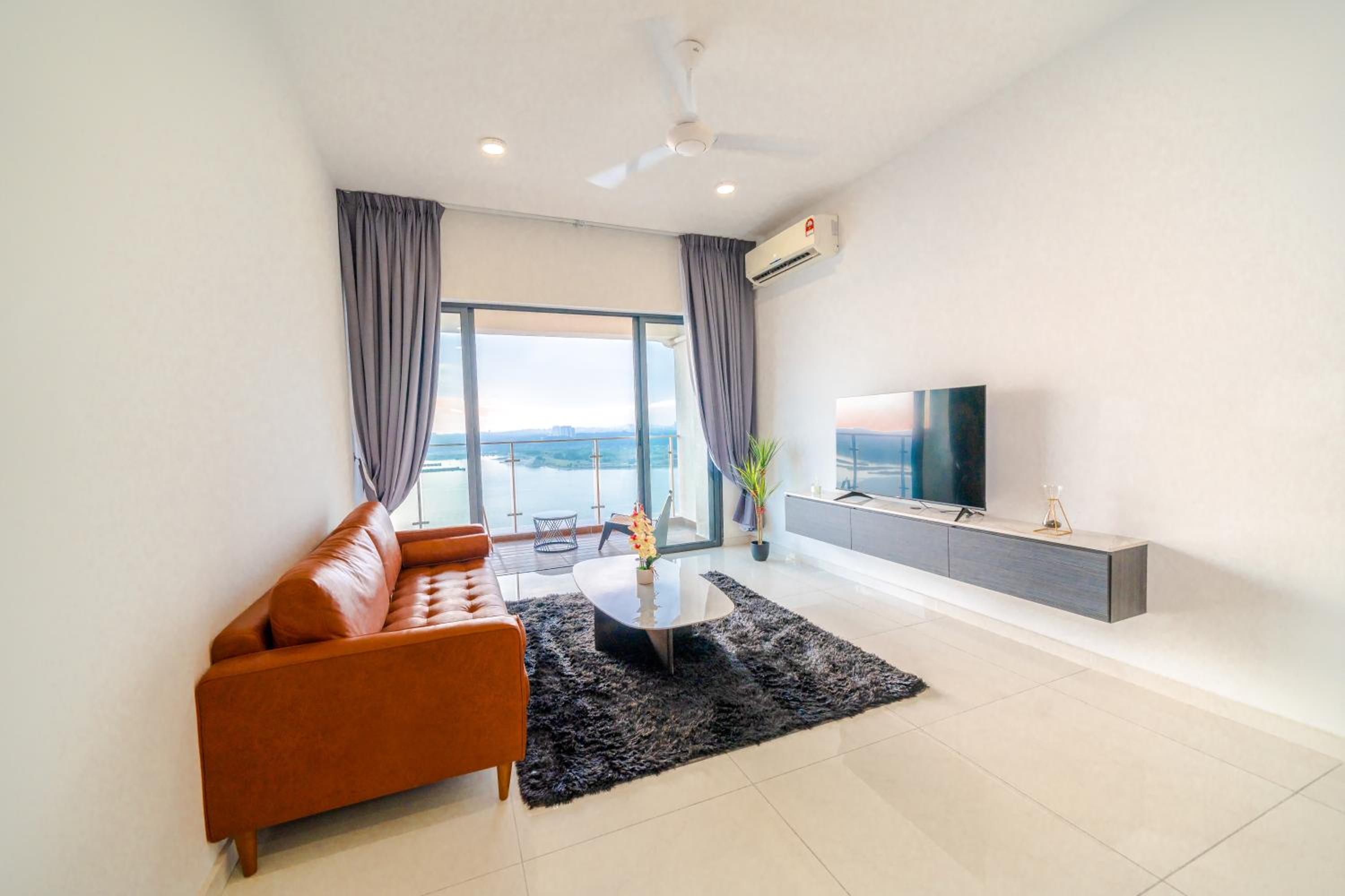 Country Garden Seaview Suite by Nest Home at Danga Bay