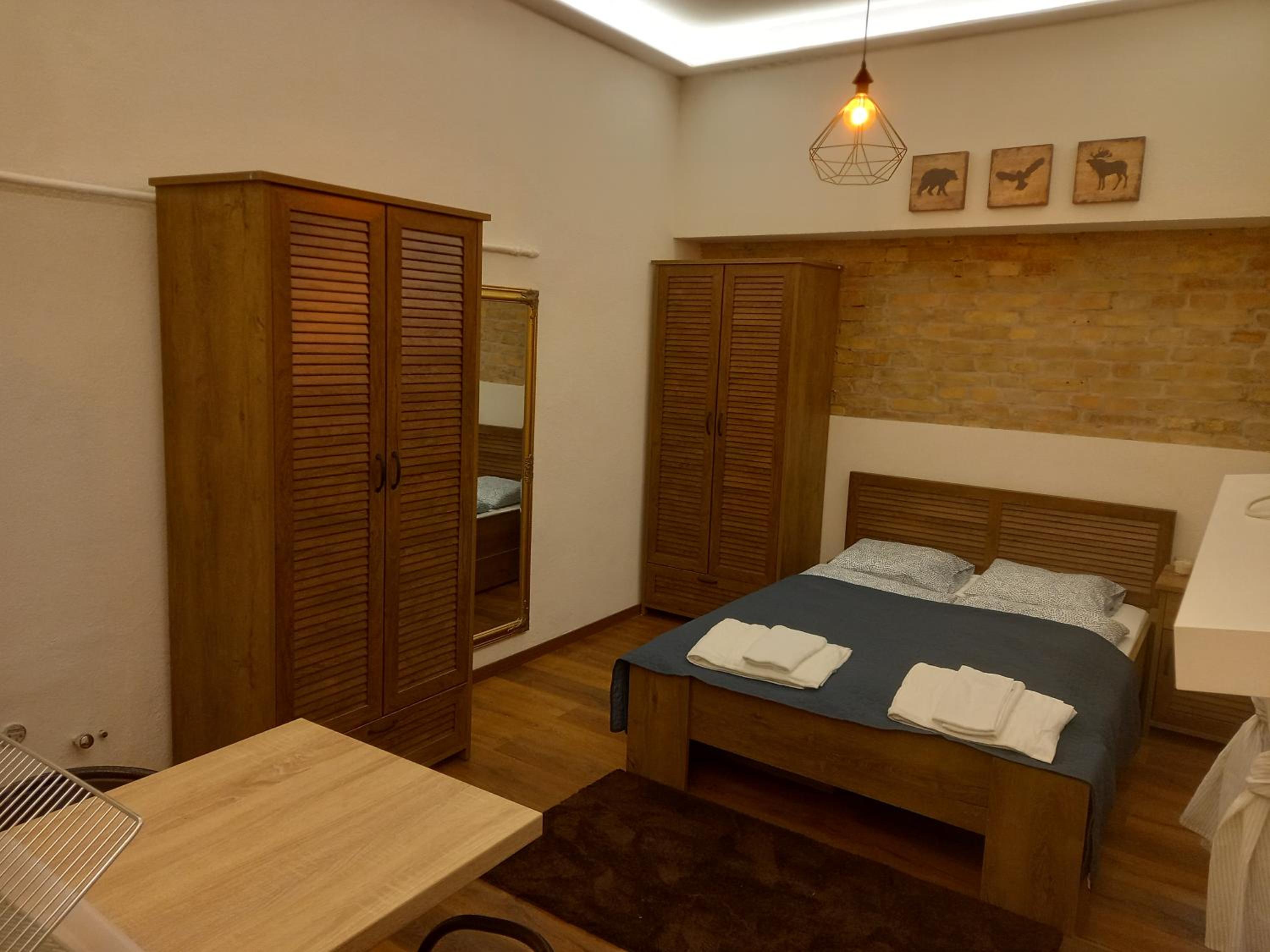 Liszt Ferenc square Studio apartment MID TERM view 3