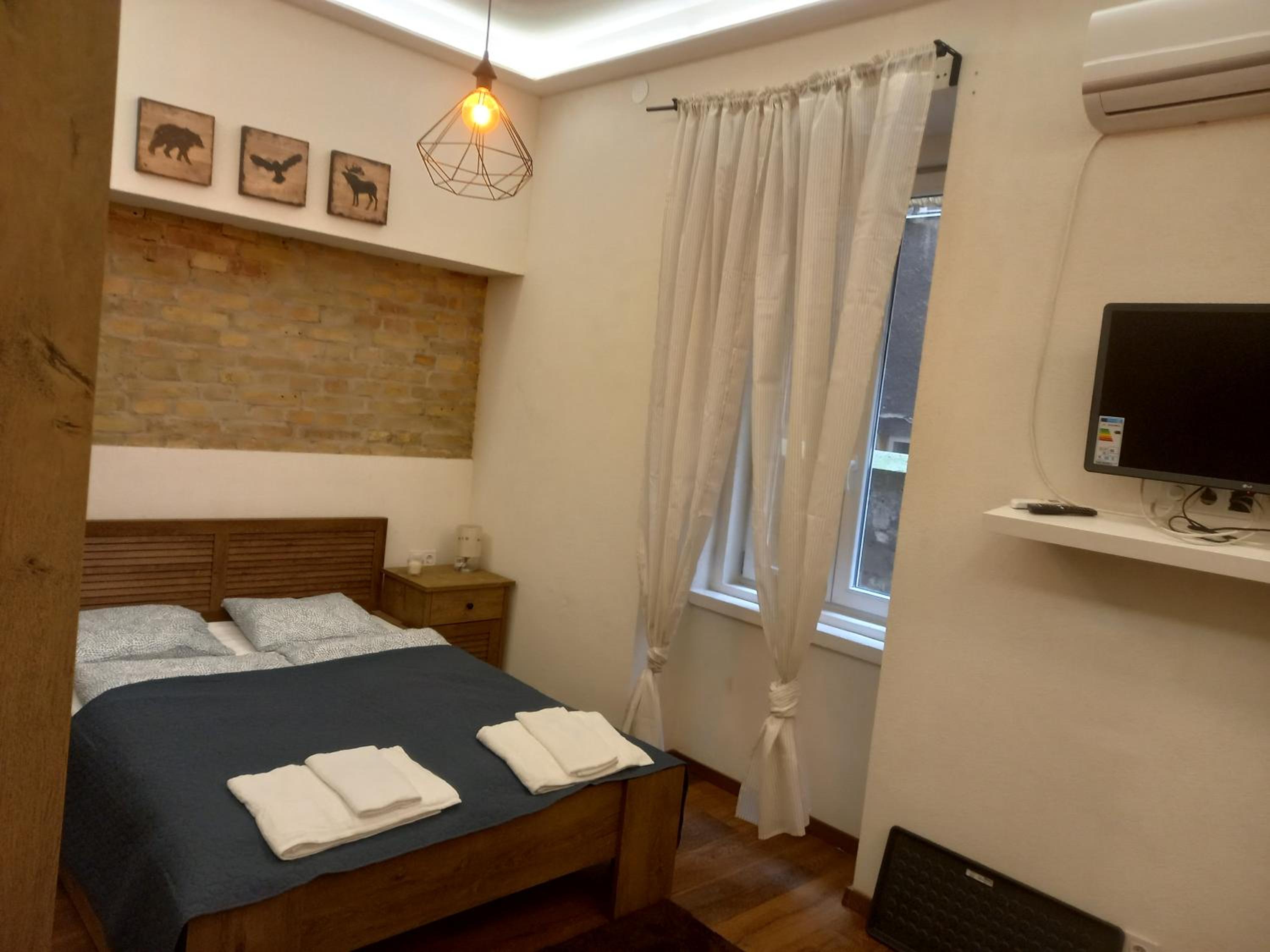 Liszt Ferenc square Studio apartment MID TERM view 5