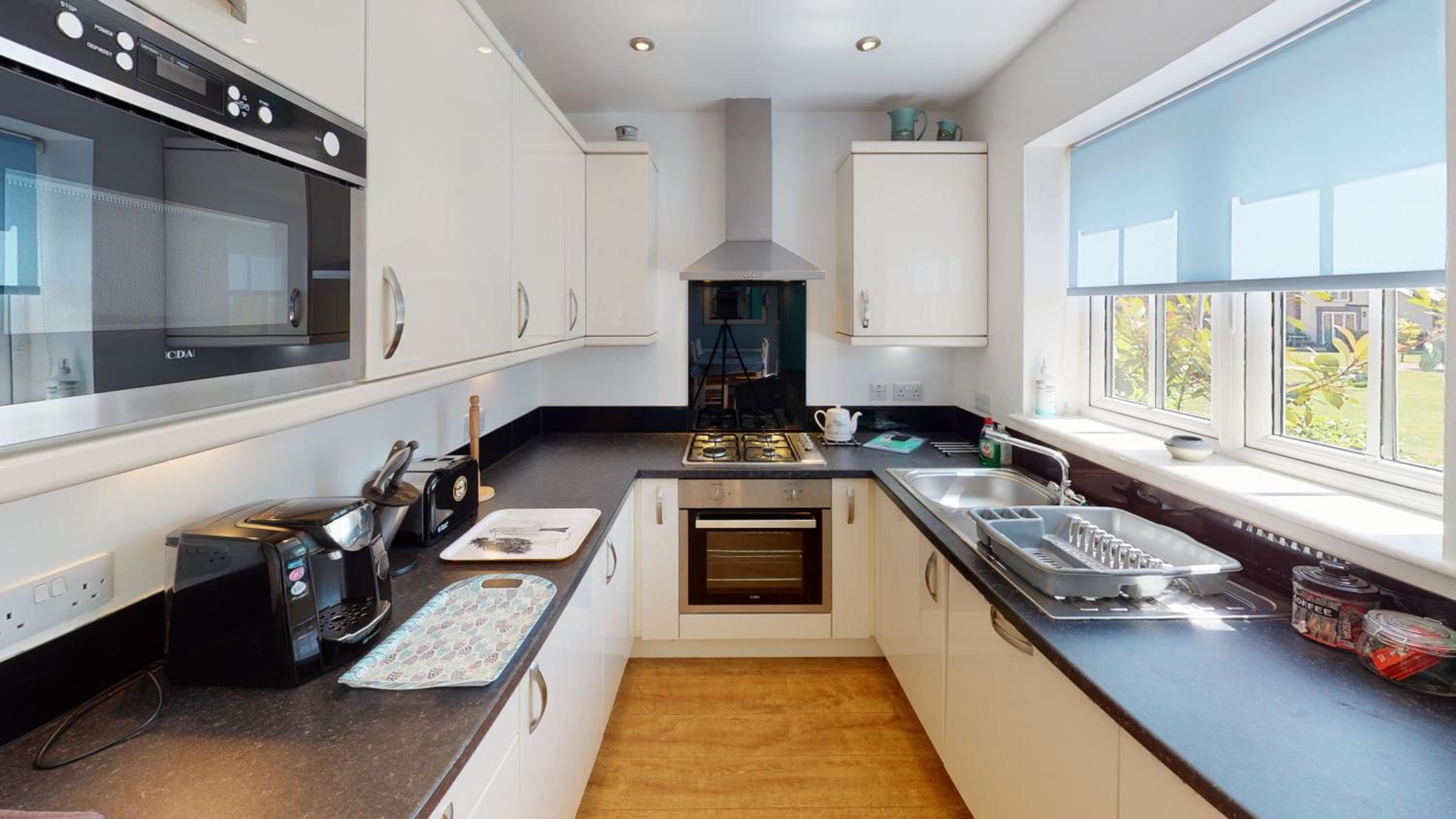 Anchor Down, The Bay, 2 bedrooms, patio, free parking, 2 small or 1 medium dog welcome view 5