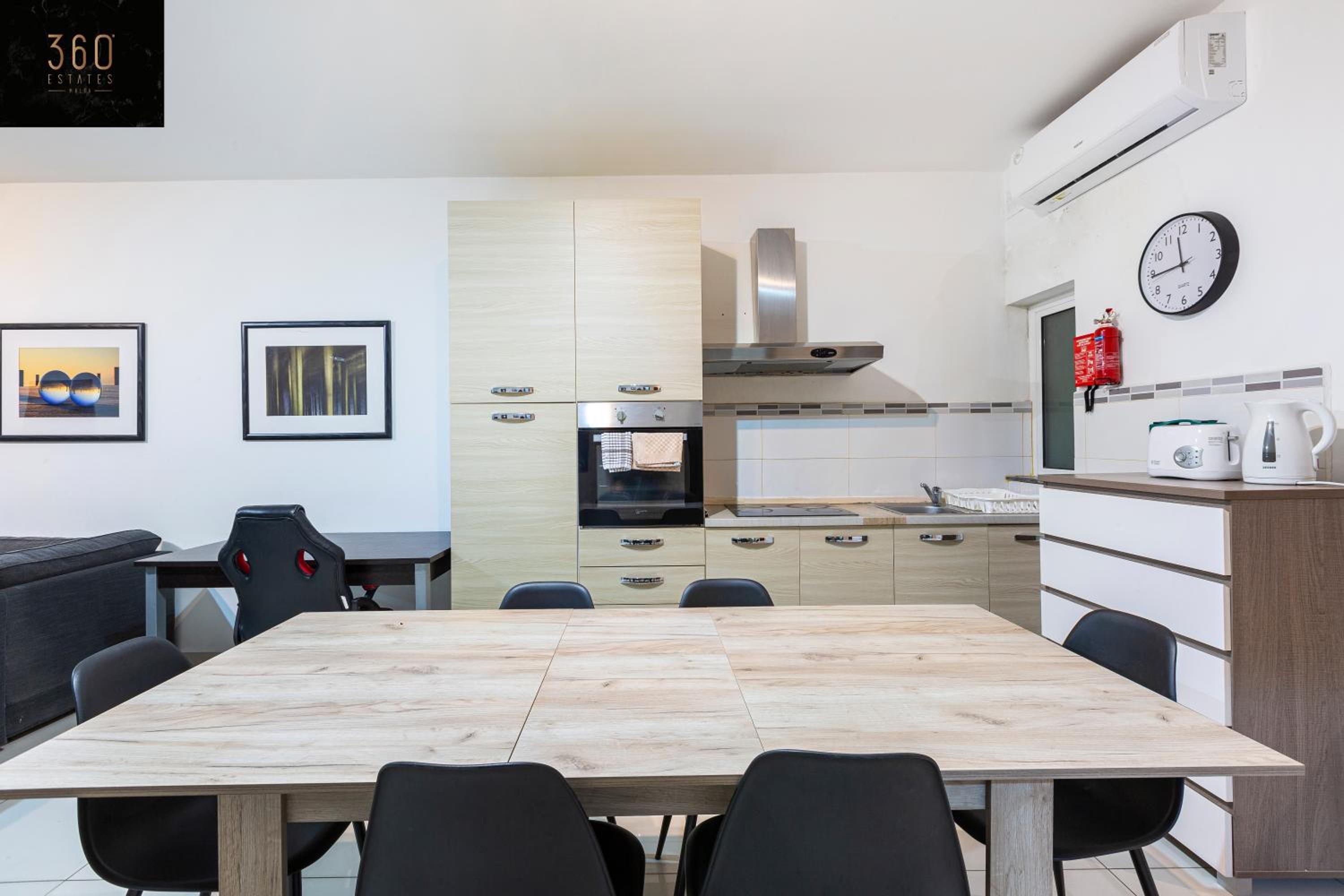 A lovely 3 Bedroom, 3 Baths home in the centre of Gzira by 360 Estates view 3