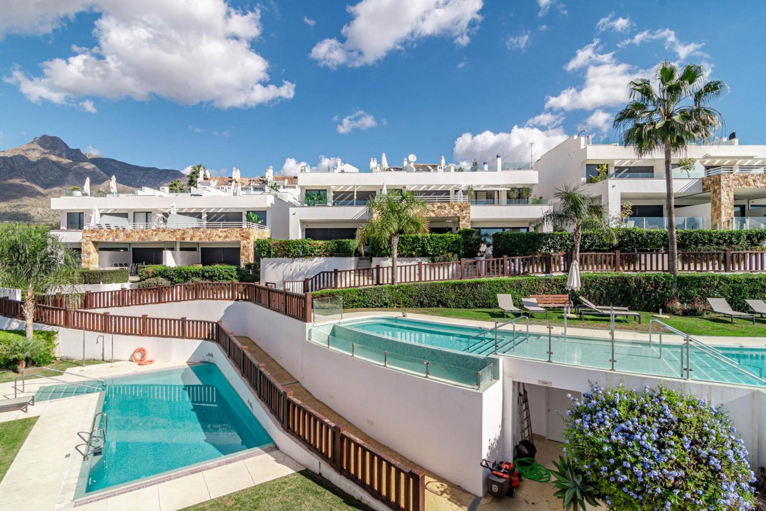 Luxury 3 bedroom townhouse on Marbellas Golden Mile with walking distance Puerto Banus