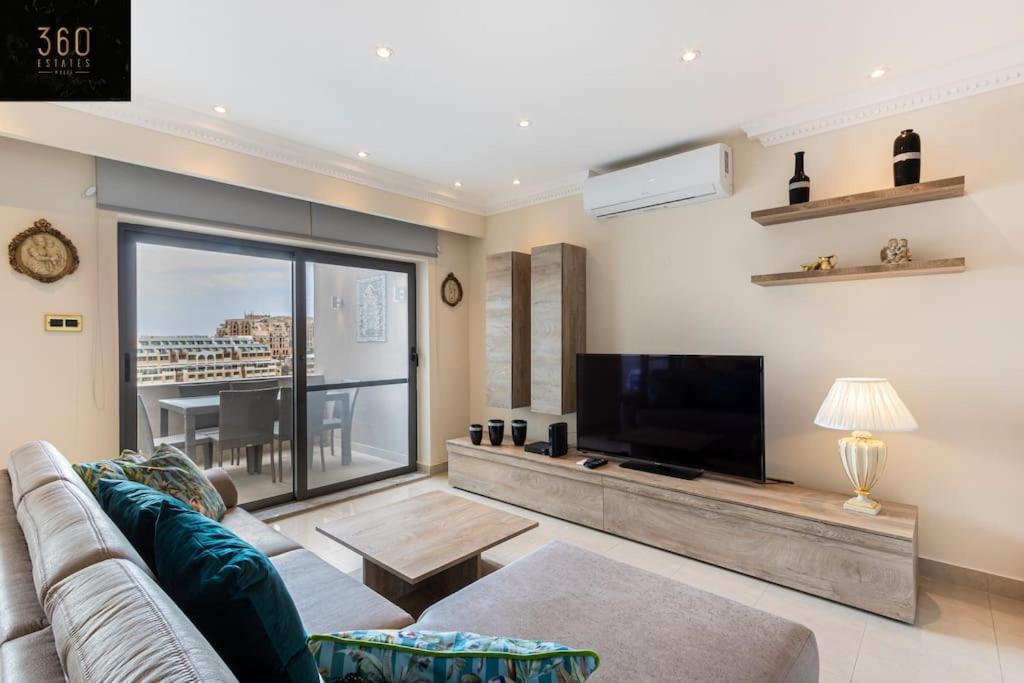 One of a KIND, Seafront property in St Georges Bay by 360 Estates photo 4