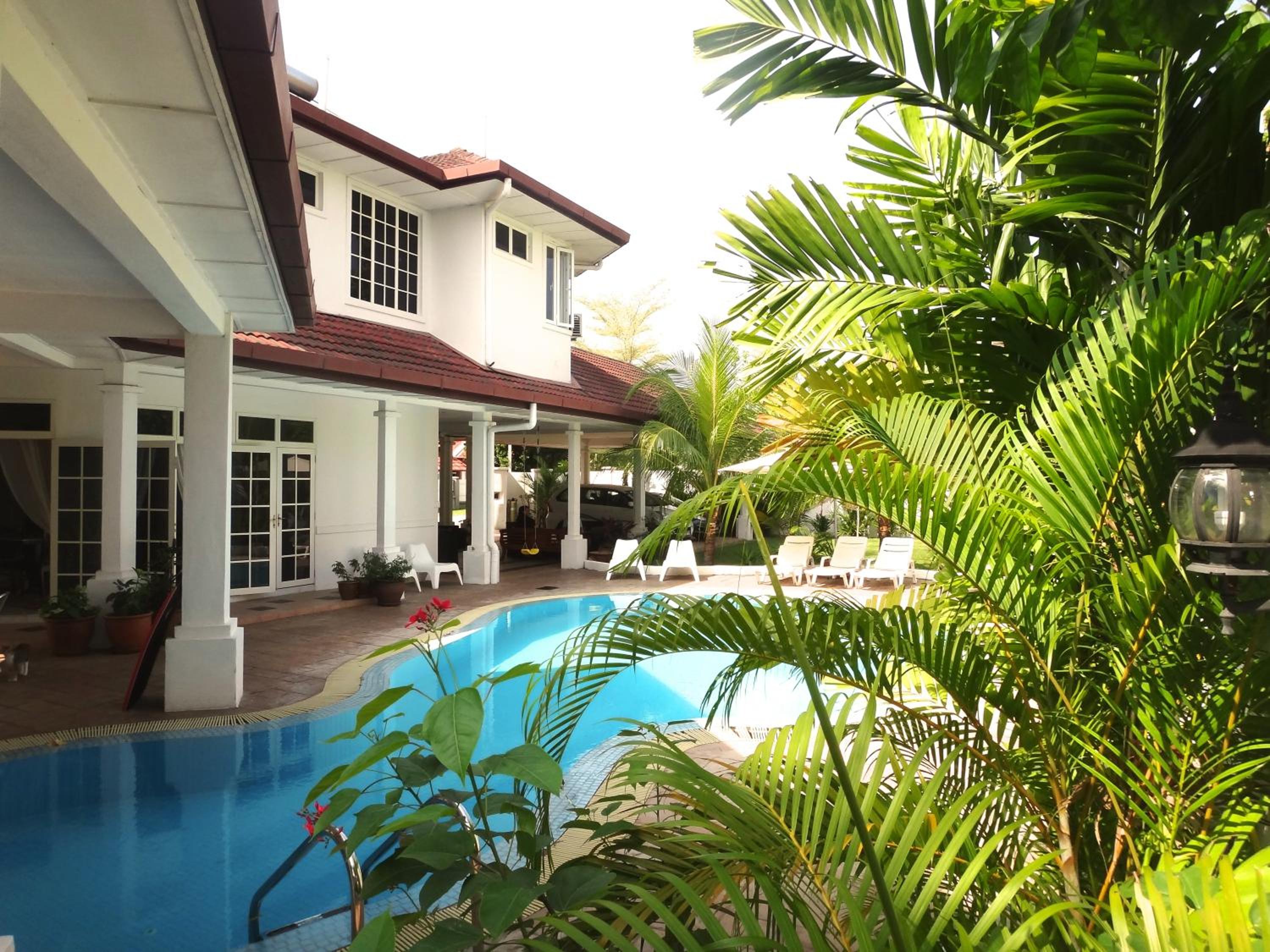 Rumah Putih B&B Sepang - KLIA 1&2