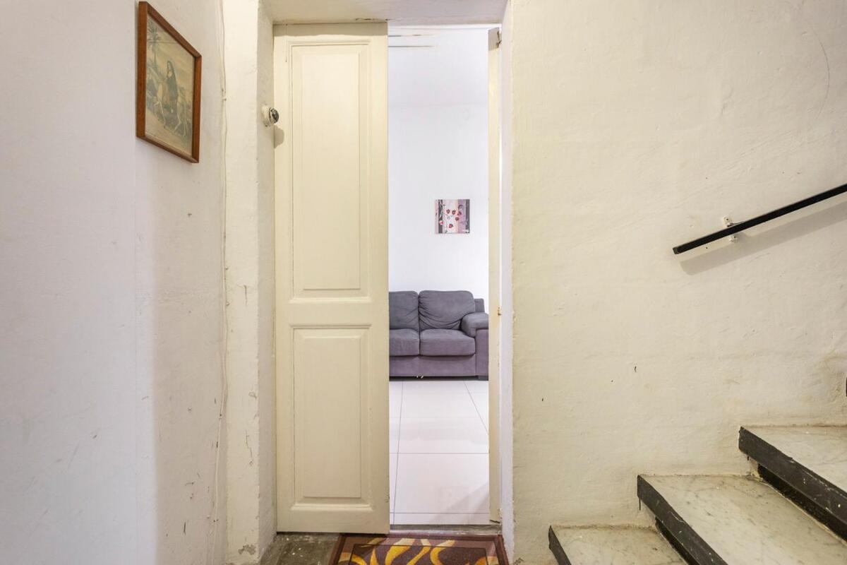 Superbly Located Cosy 2-Bedroom Apartment Valletta view 4