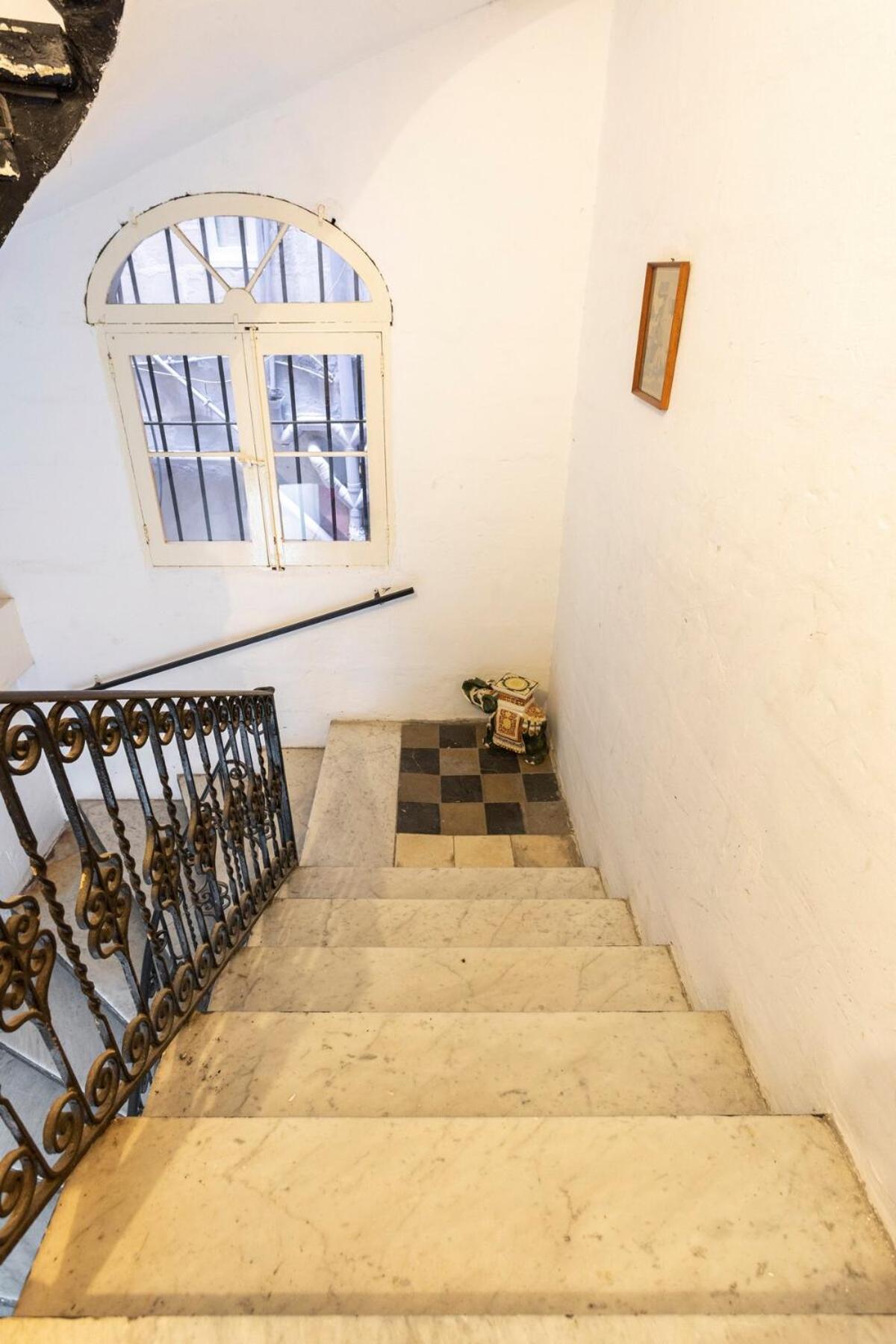 Superbly Located Cosy 2-Bedroom Apartment Valletta view 3