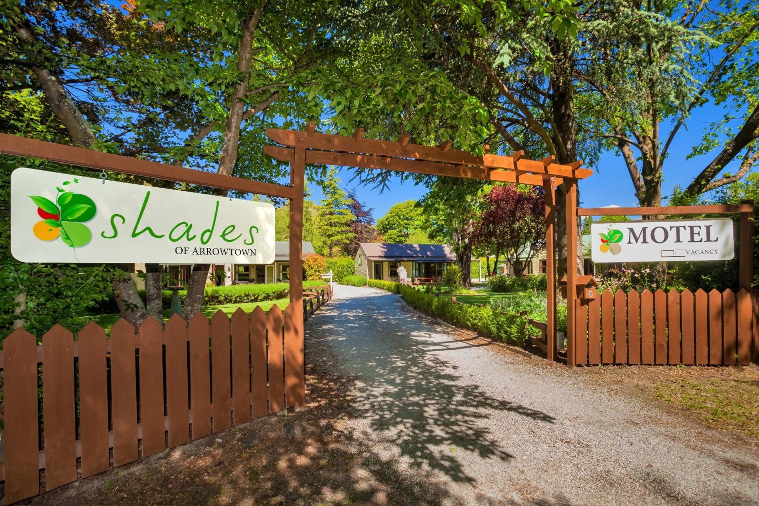 Hotel Shades of Arrowtown - Image 1