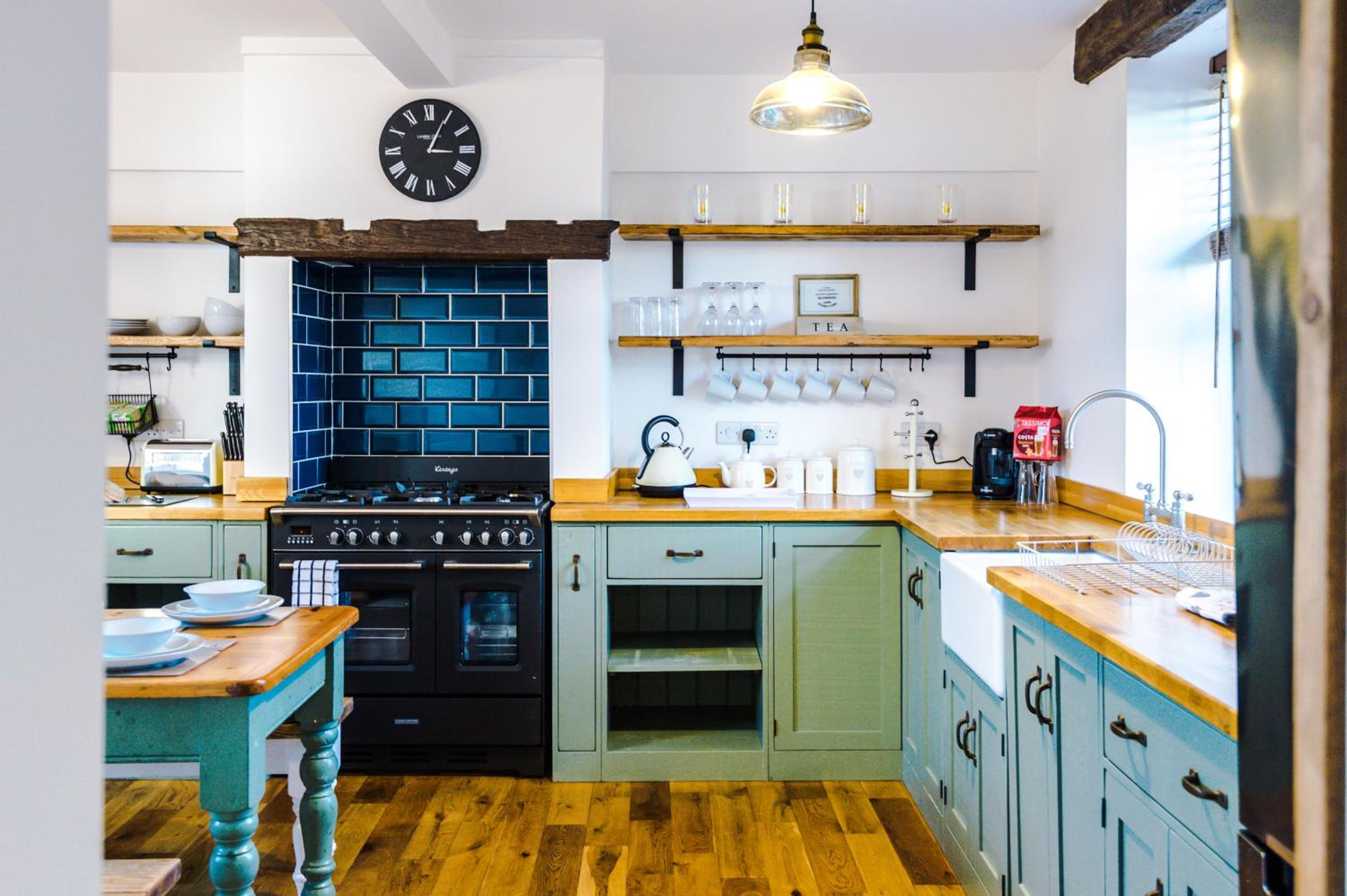 Ivy House Luxury Cheshire Cottage for relaxation. Chester Zoo· view 3