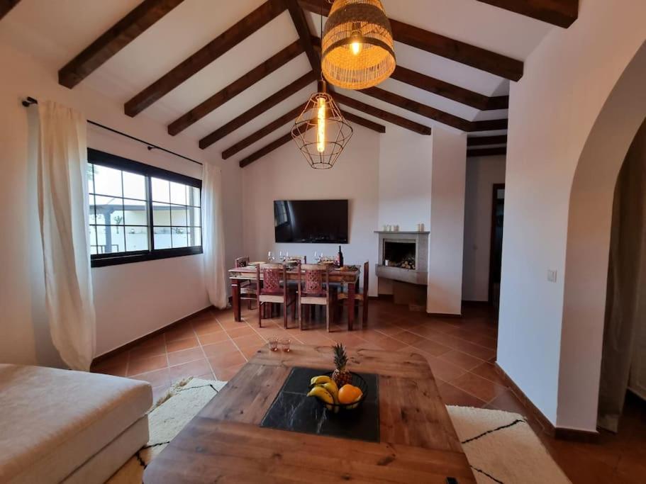 Surf&fun heated pool villa