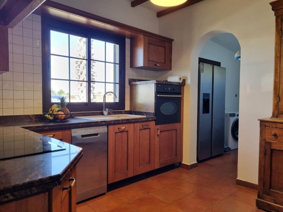 Surf&fun heated pool villa