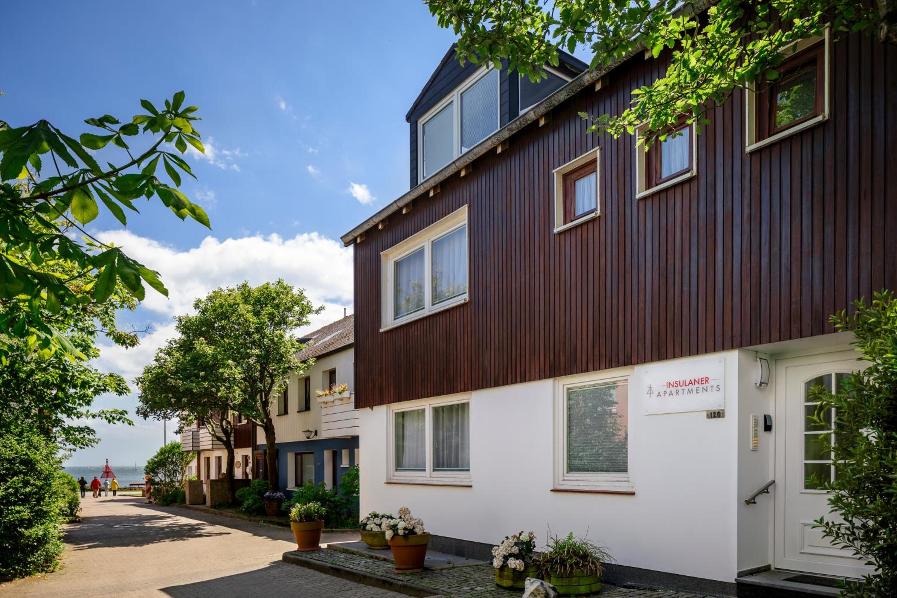 Insulaner Apartments view 3