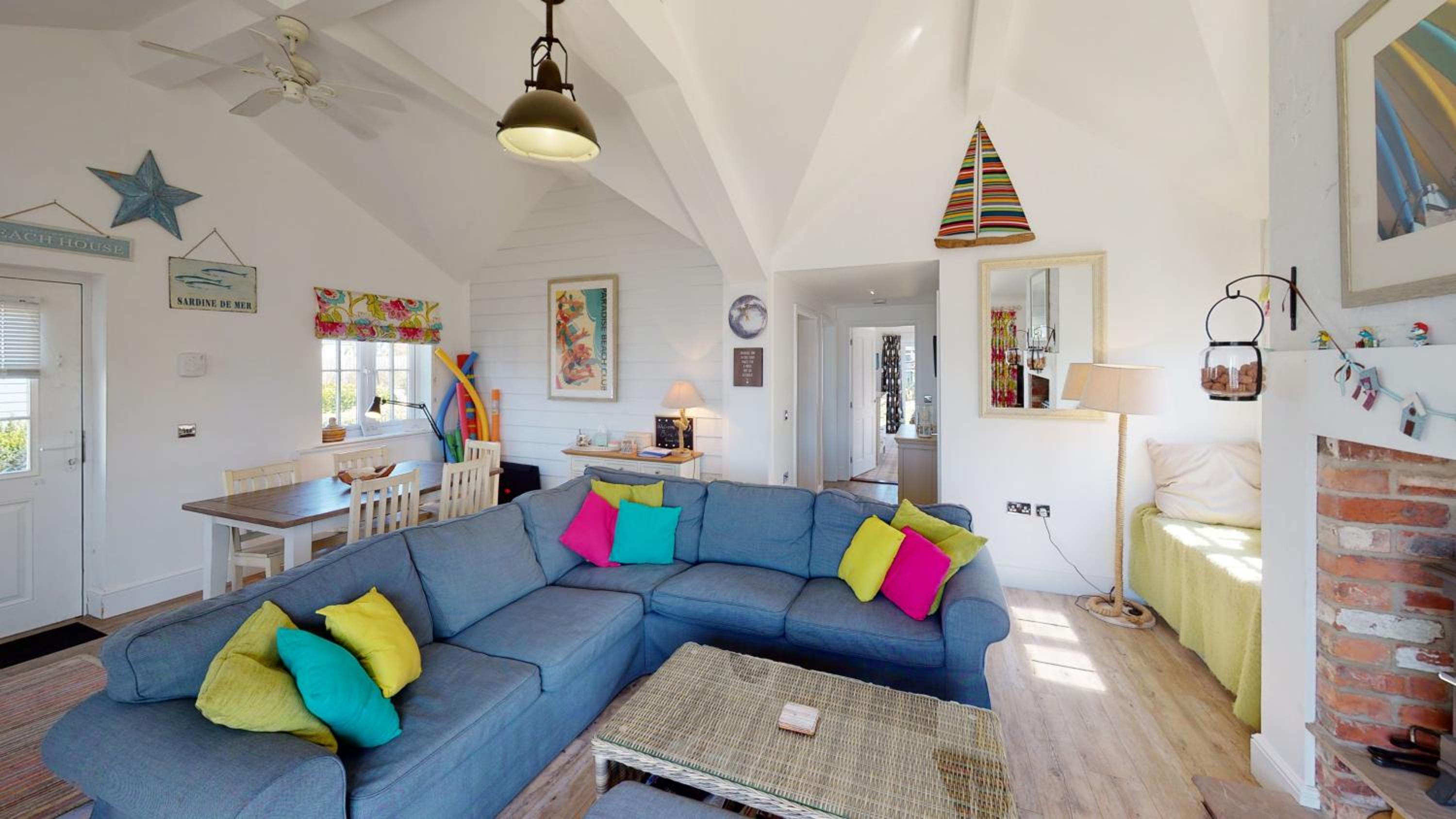 Blue Moon, The Bay, 2 bedrooms with ensuites, parking for 2 cars, 2 dogs welcome view 4