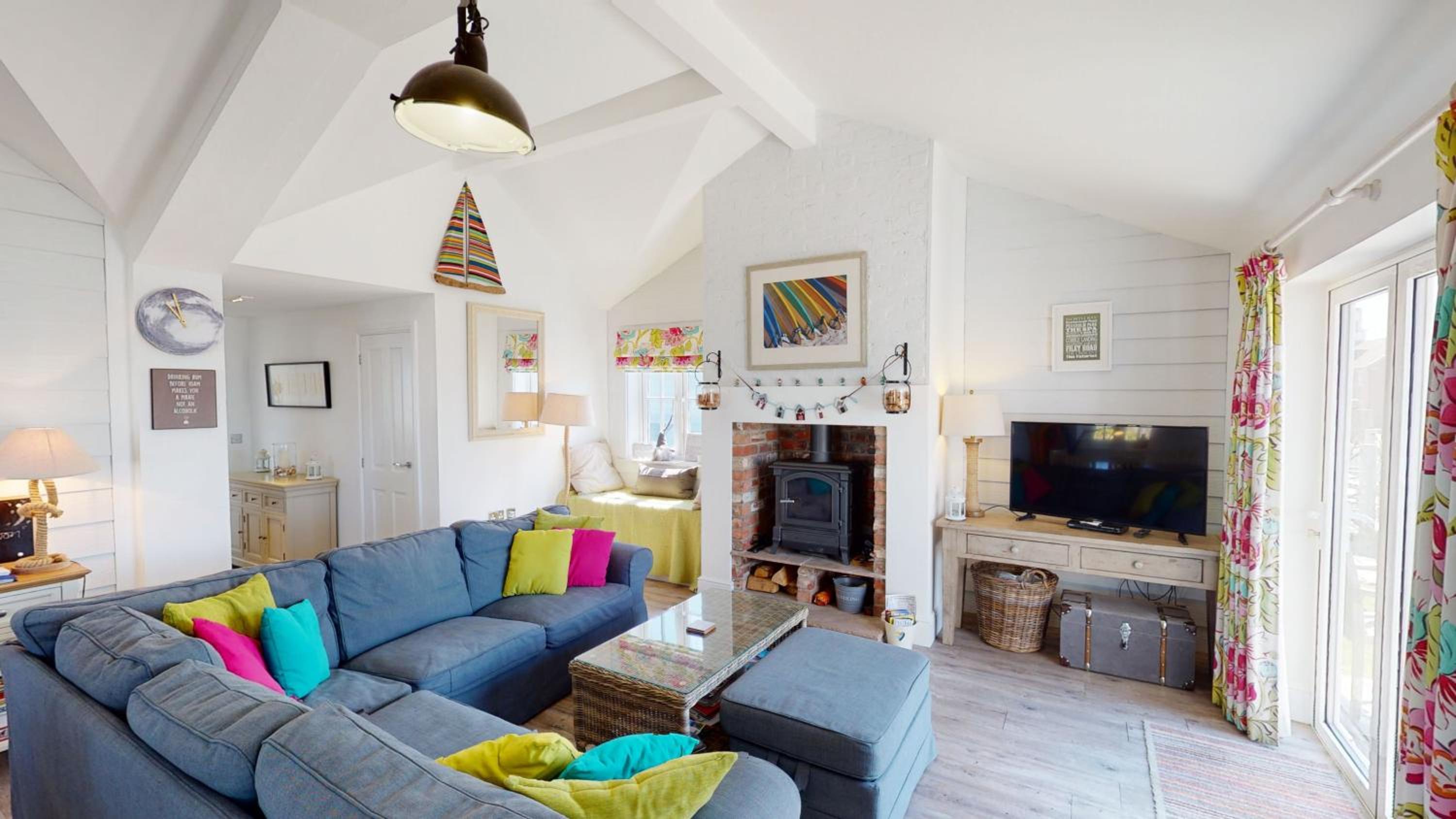 Blue Moon, The Bay, 2 bedrooms with ensuites, parking for 2 cars, 2 dogs welcome view 3