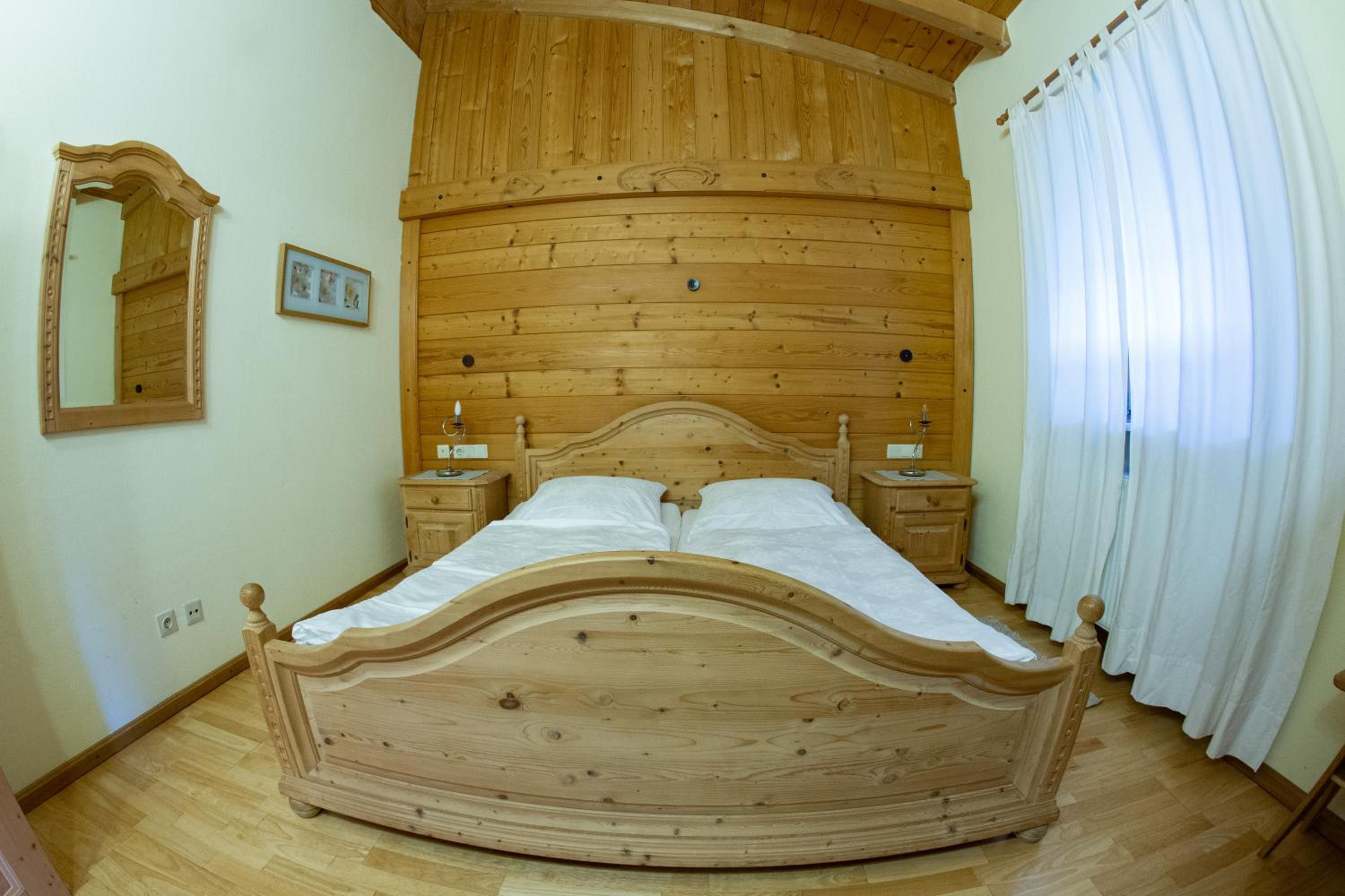 Photo 34