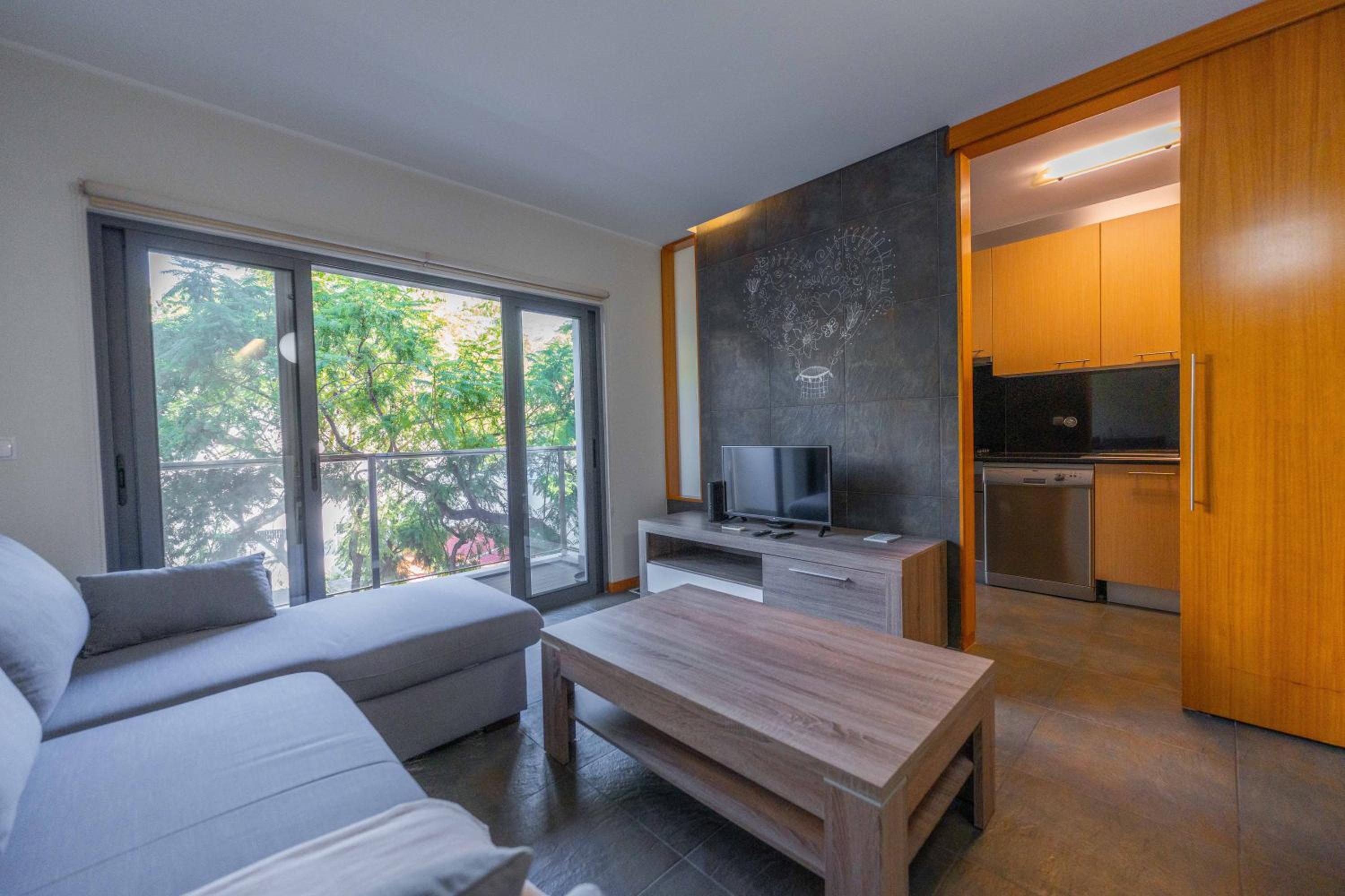 FLH Funchal Homey Apartment I view 2