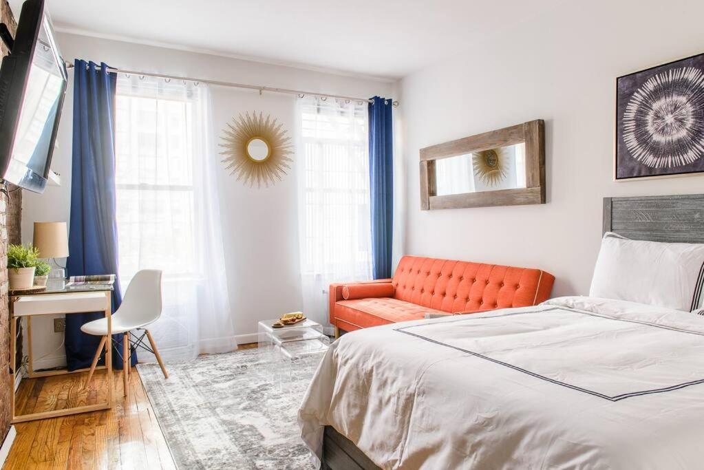 26-3A STUDIO Gramercy W D Outdoor Courtyard