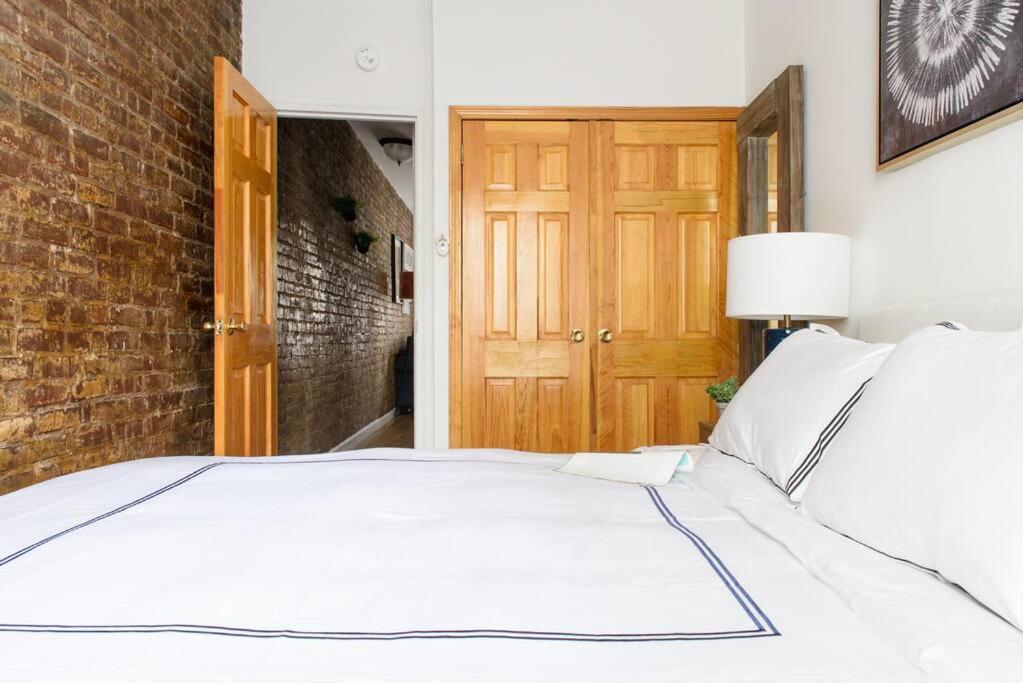 26-3B 1BR prime gramercy WD in unit Courtyard