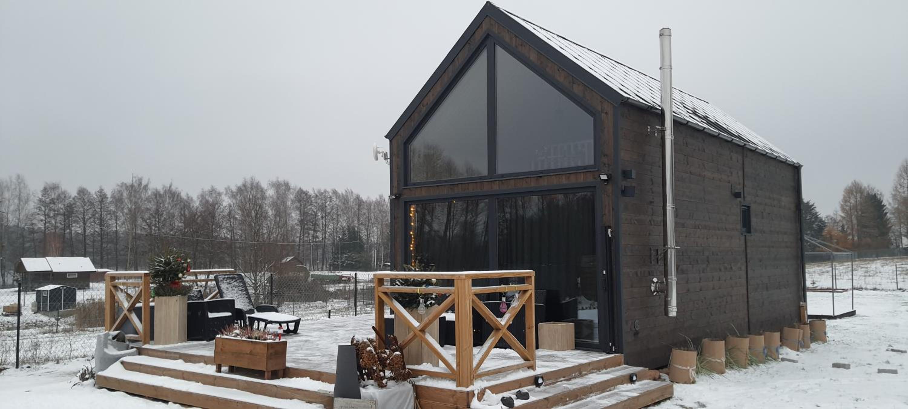Domek Mazurski całoroczny nad jeziorem z sauną i Jacuzzi SPA