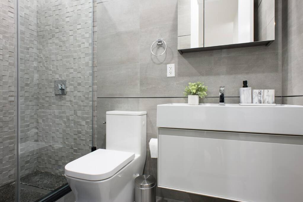 78-2B New furnished 1BR WD walk to Central Park