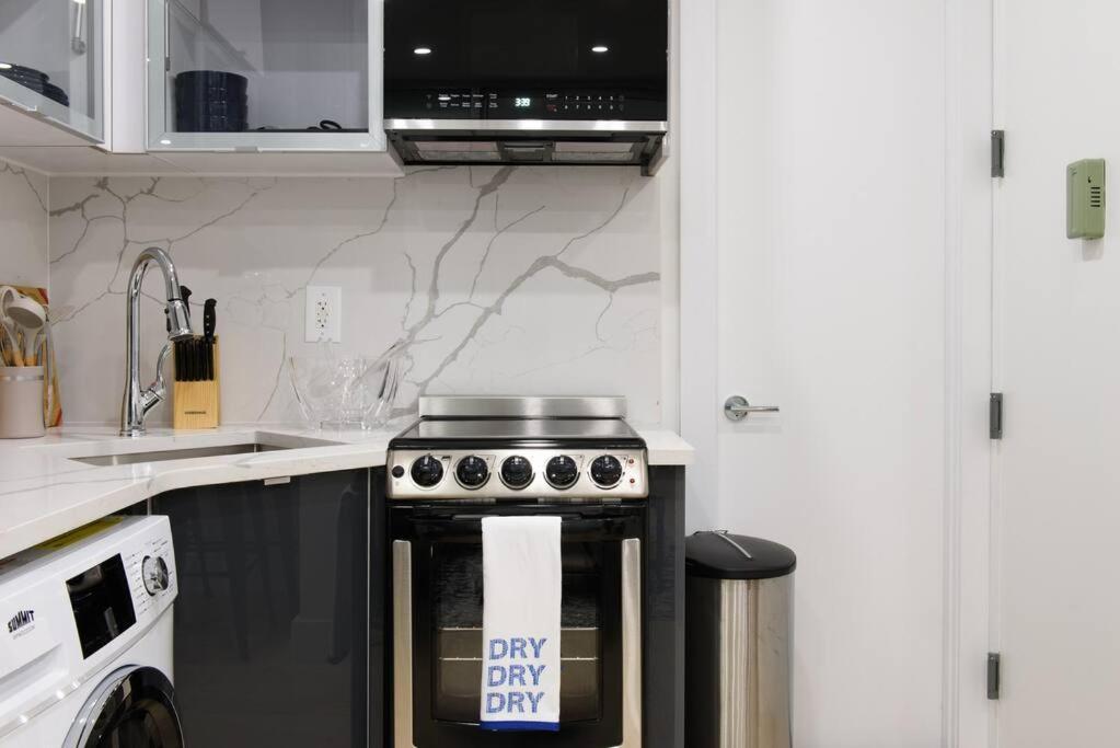 78-2D New furnished 1BR WD walk to Central Park