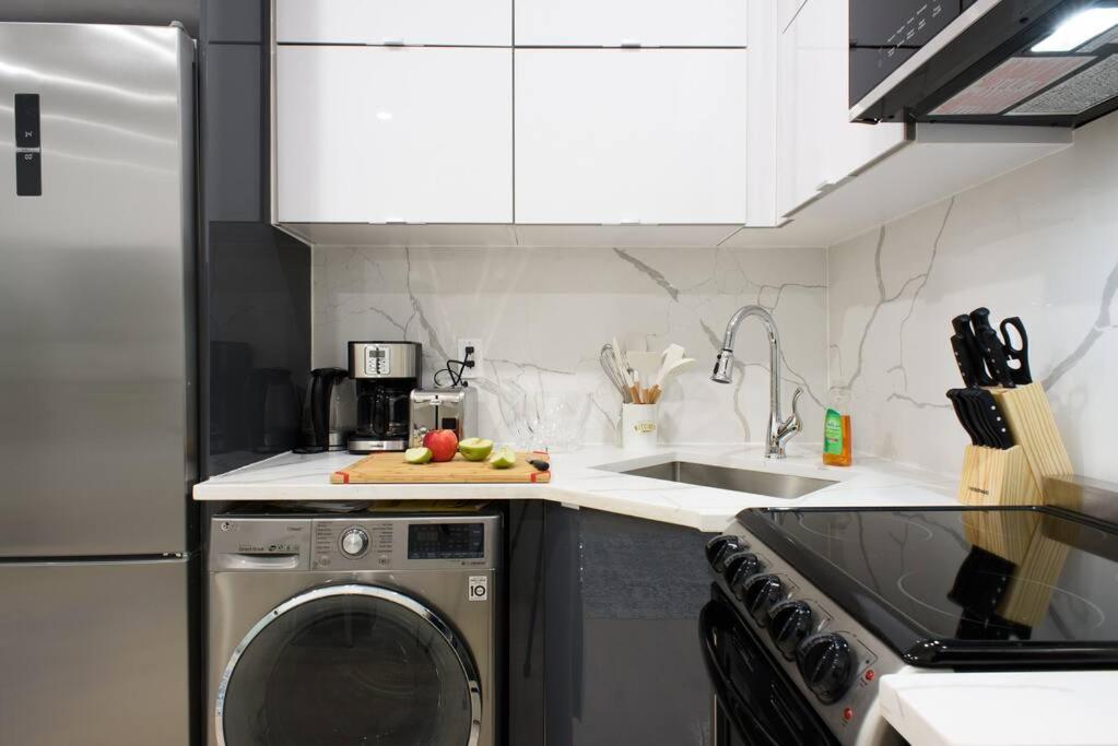 78-2B New furnished 1BR WD walk to Central Park