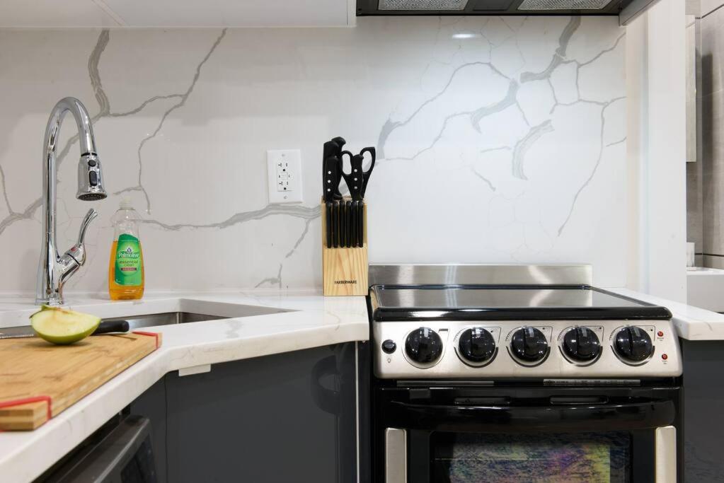 78-2B New furnished 1BR WD walk to Central Park