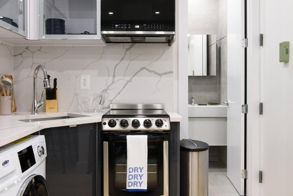 78-2D New furnished 1BR WD walk to Central Park